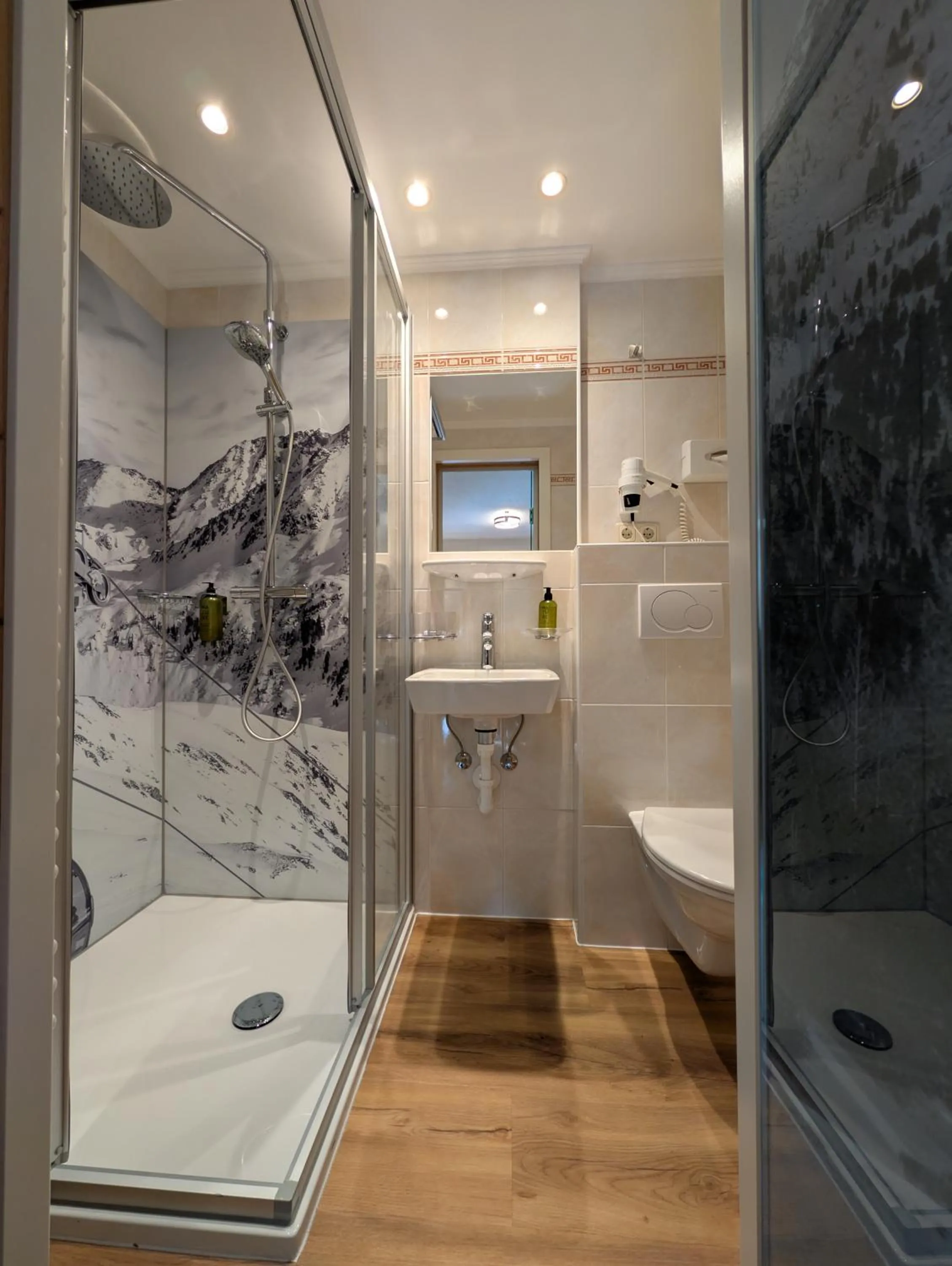 Bathroom in Hotel Garni Schönblick