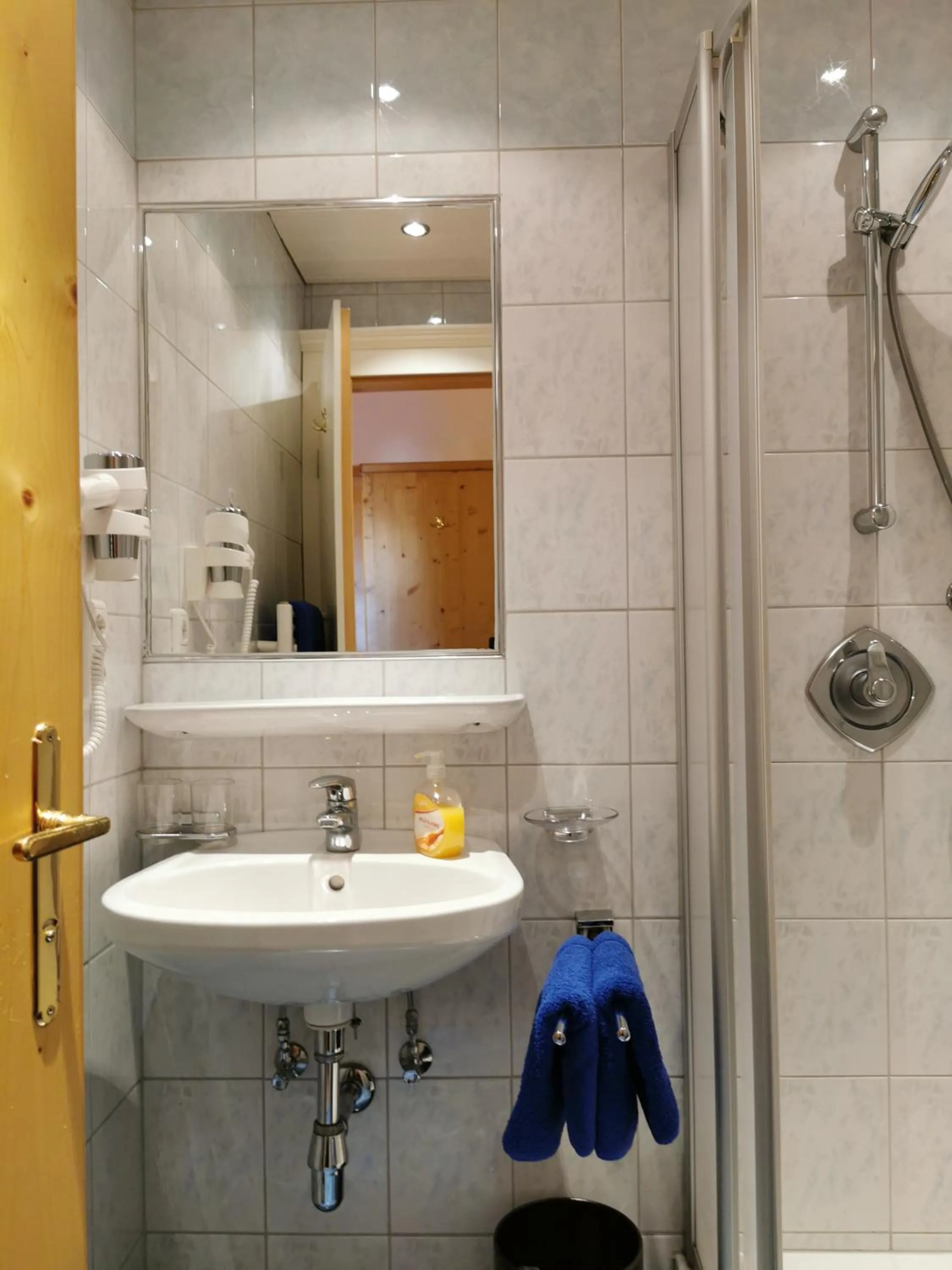 Bathroom in Hotel Garni Schönblick