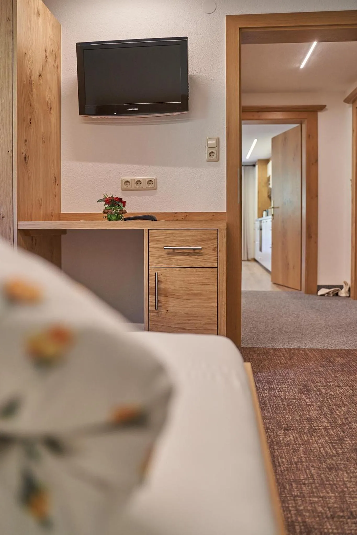 TV and multimedia, Bed in Hotel Garni Schönblick