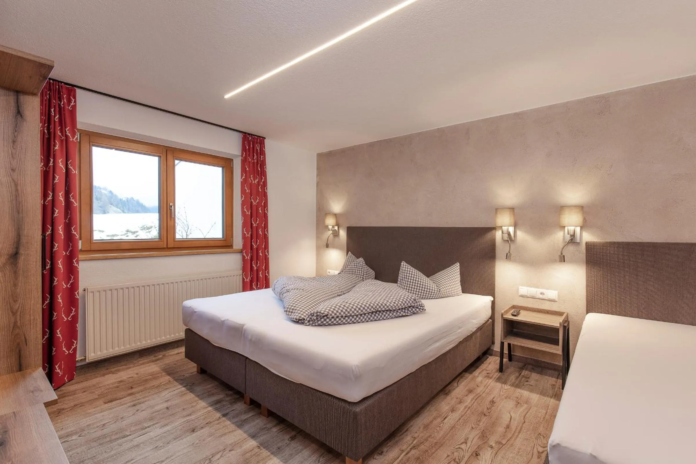 Photo of the whole room, Bed in Hotel Garni Schönblick