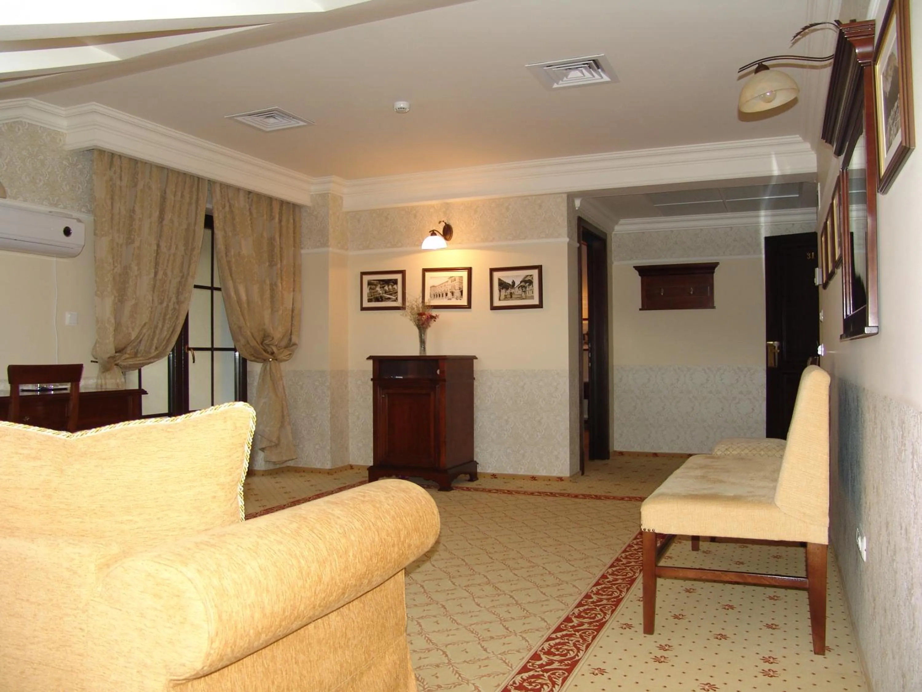 Other in Pension Noblesse