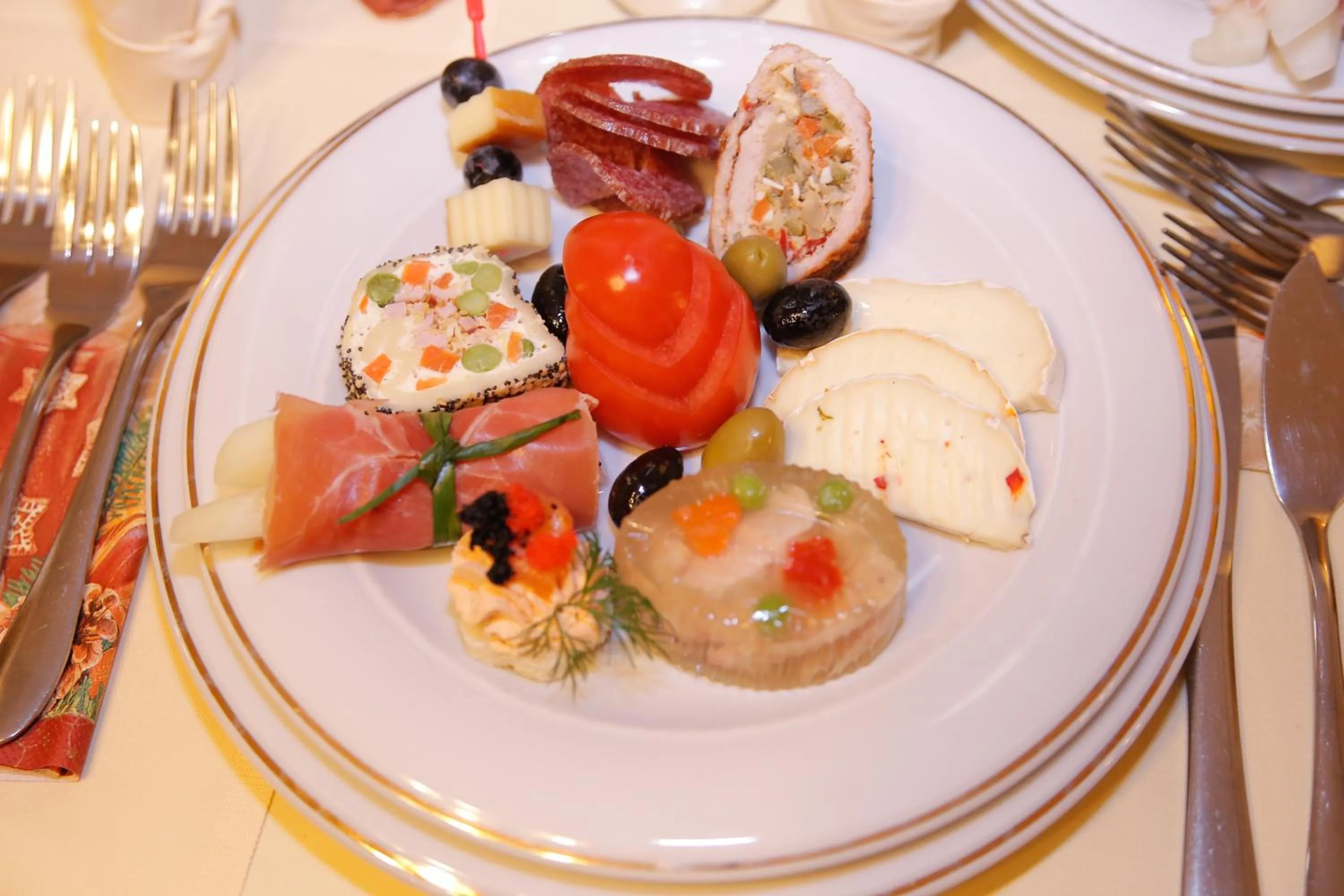 Restaurant/places to eat in Pension Noblesse