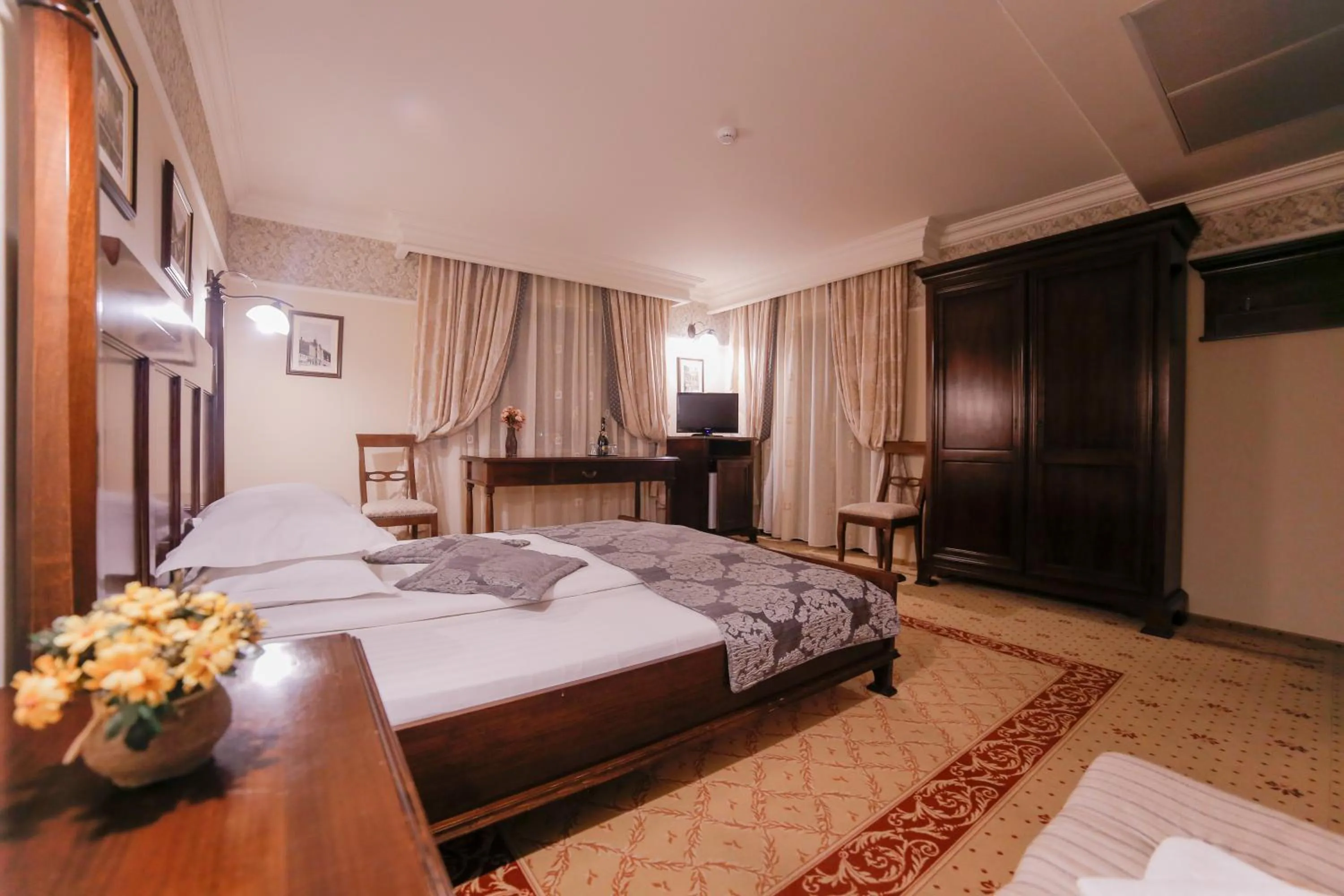 Photo of the whole room, Bed in Pension Noblesse