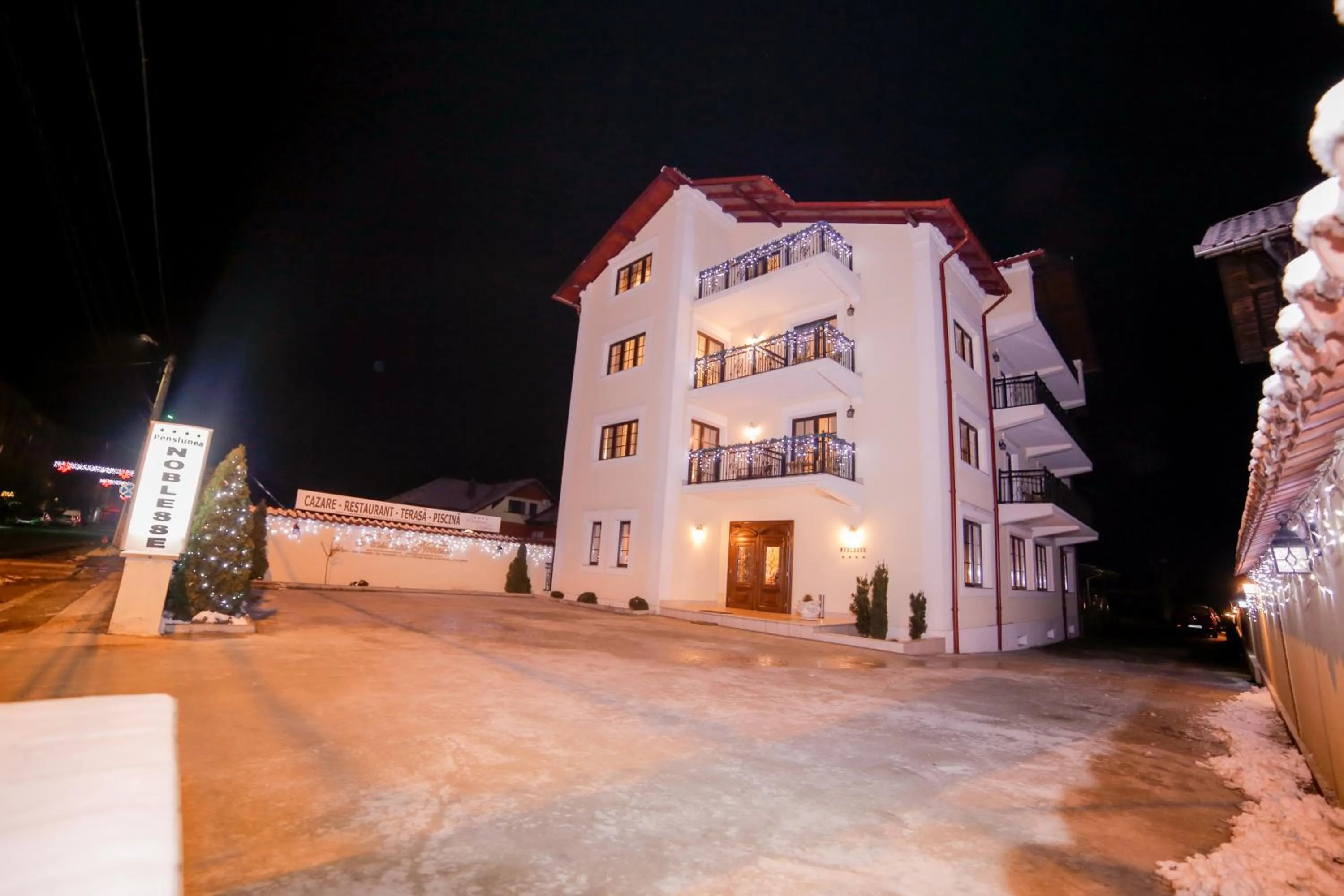 Facade/entrance in Pension Noblesse
