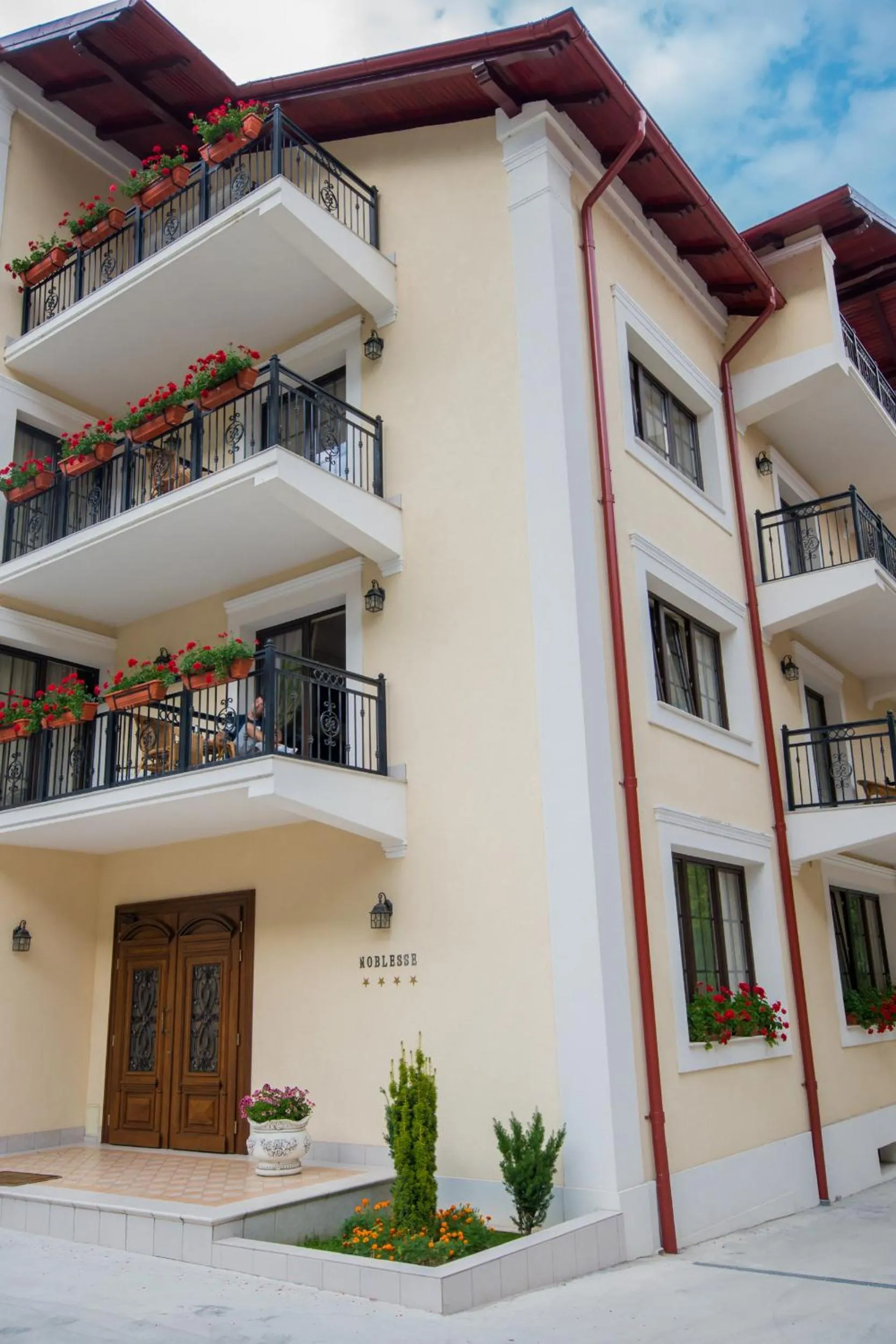 Facade/entrance in Pension Noblesse