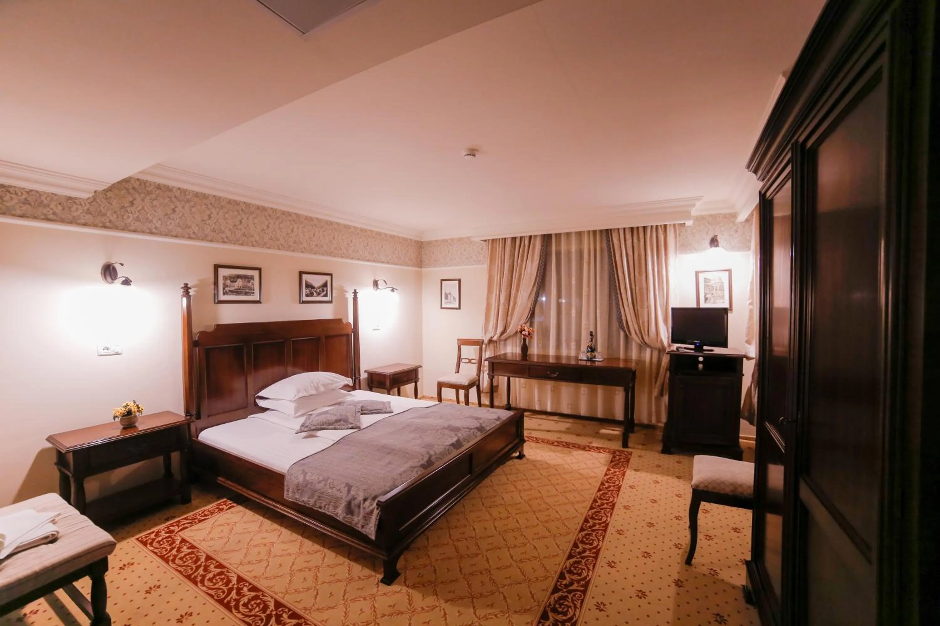 Photo of the whole room, Bed in Pension Noblesse