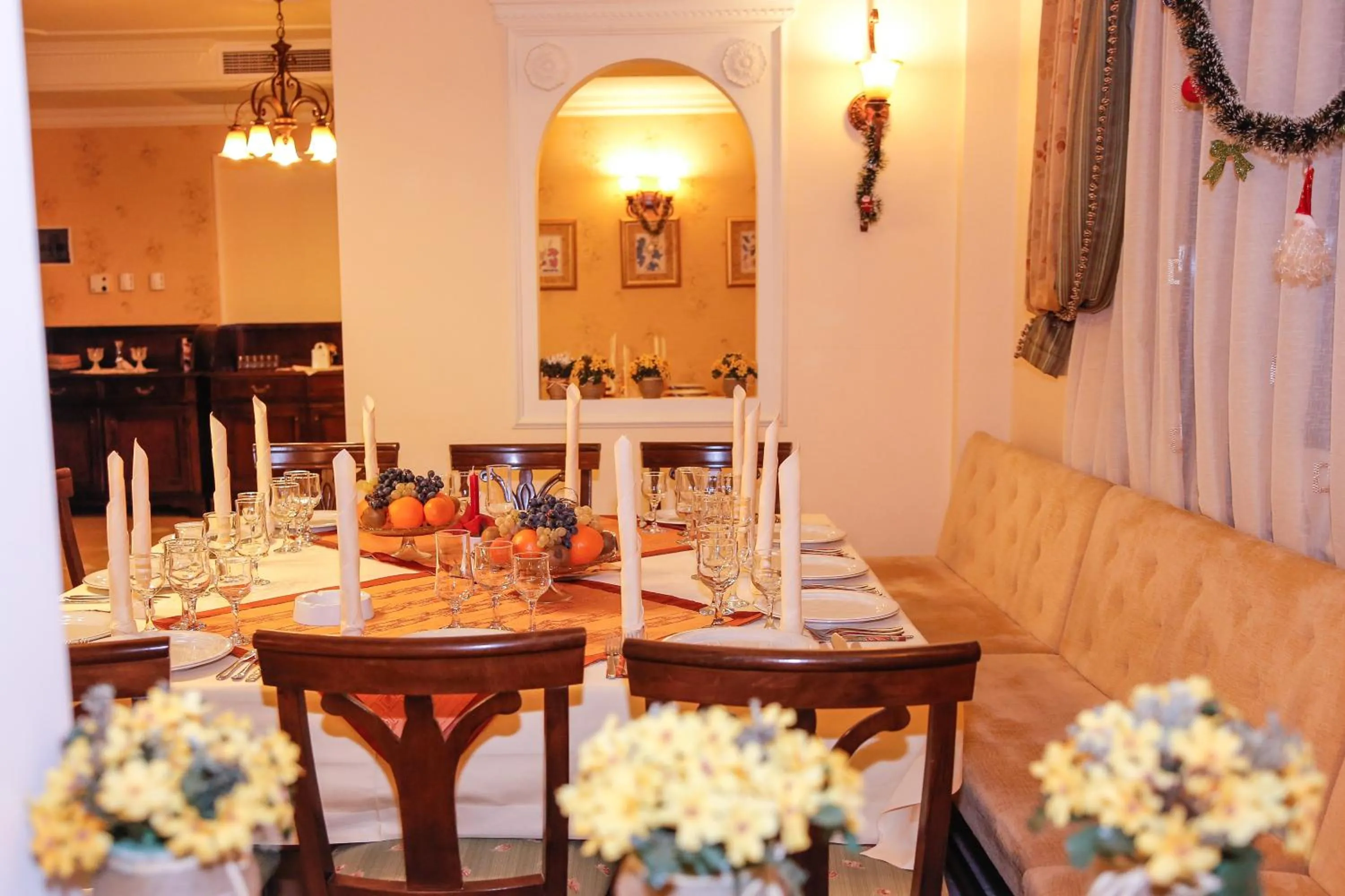 Restaurant/places to eat in Pension Noblesse