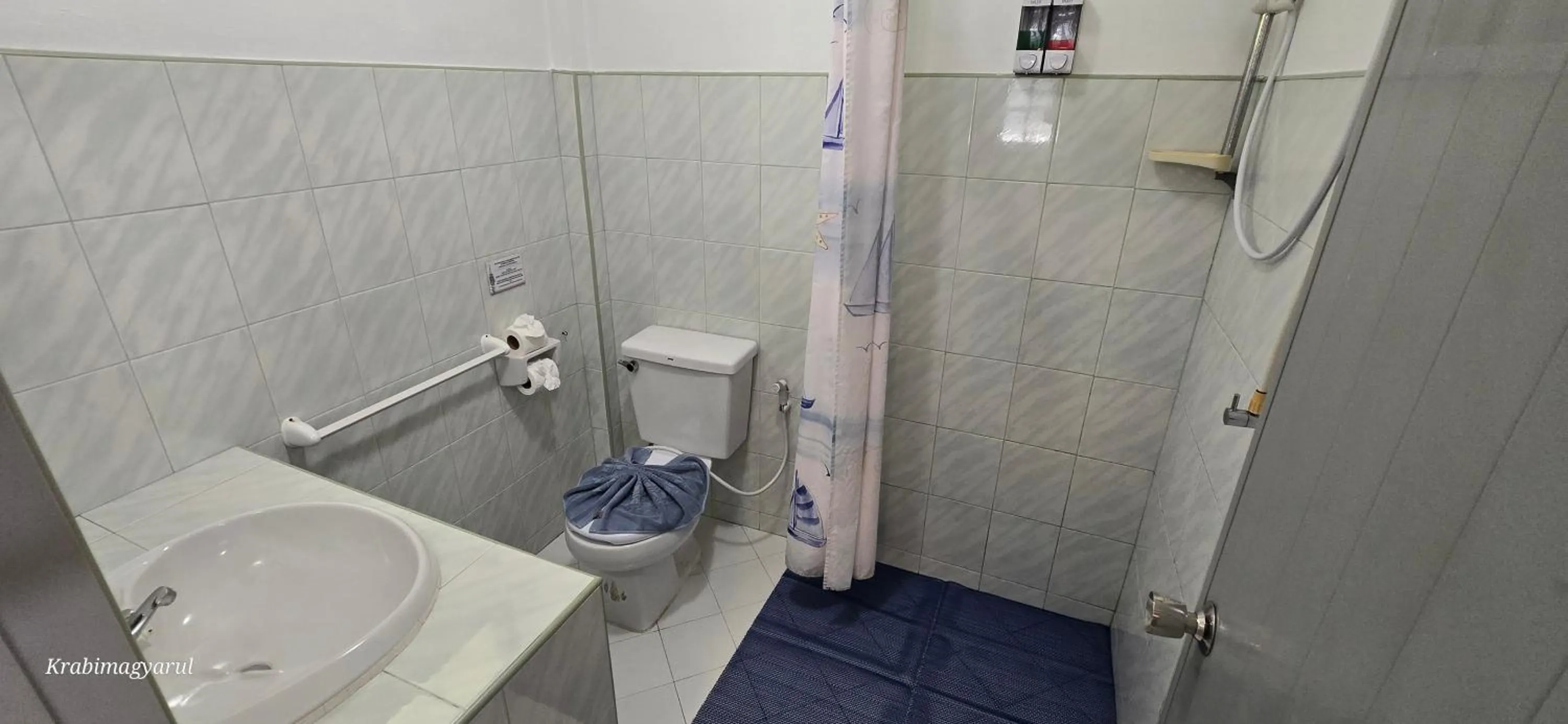 Shower in Sabai Resort