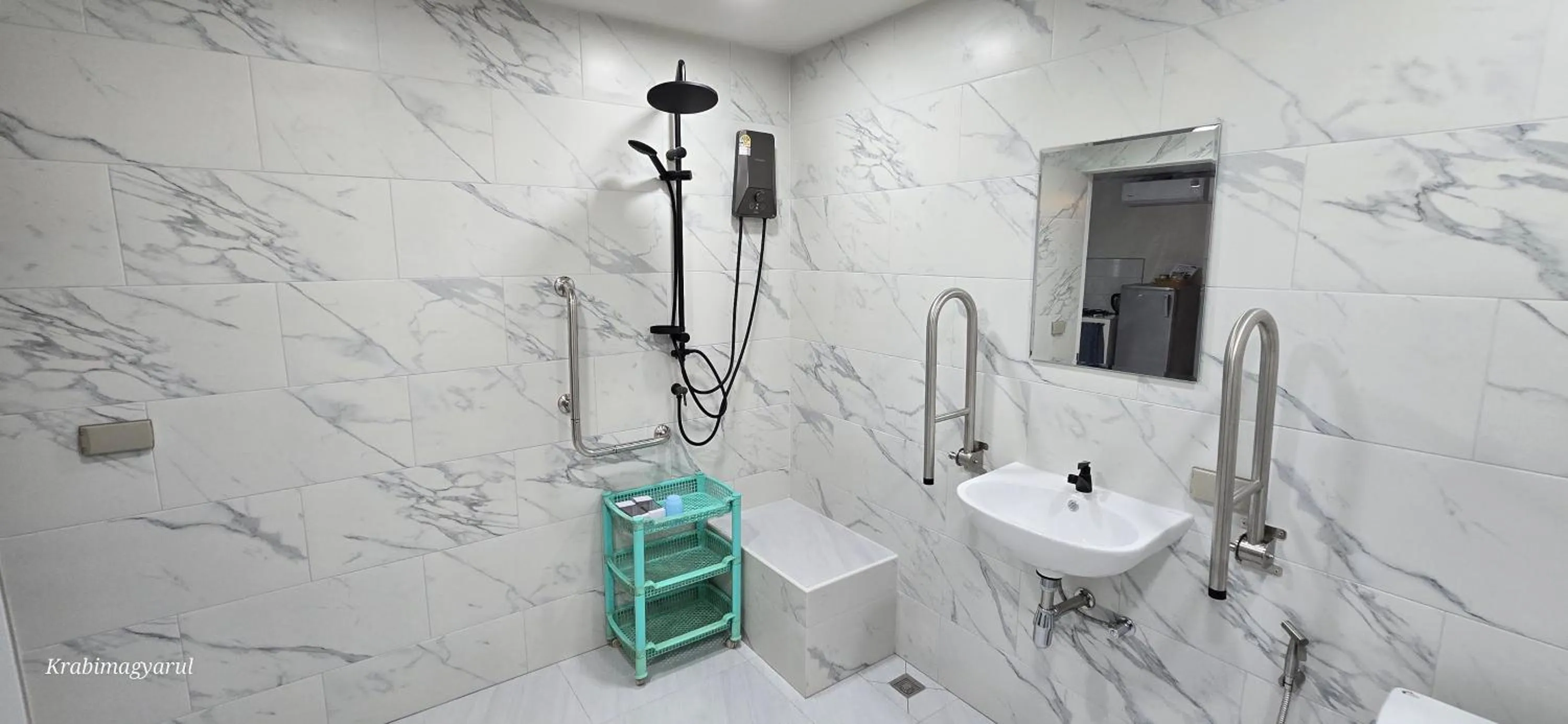 Shower in Sabai Resort