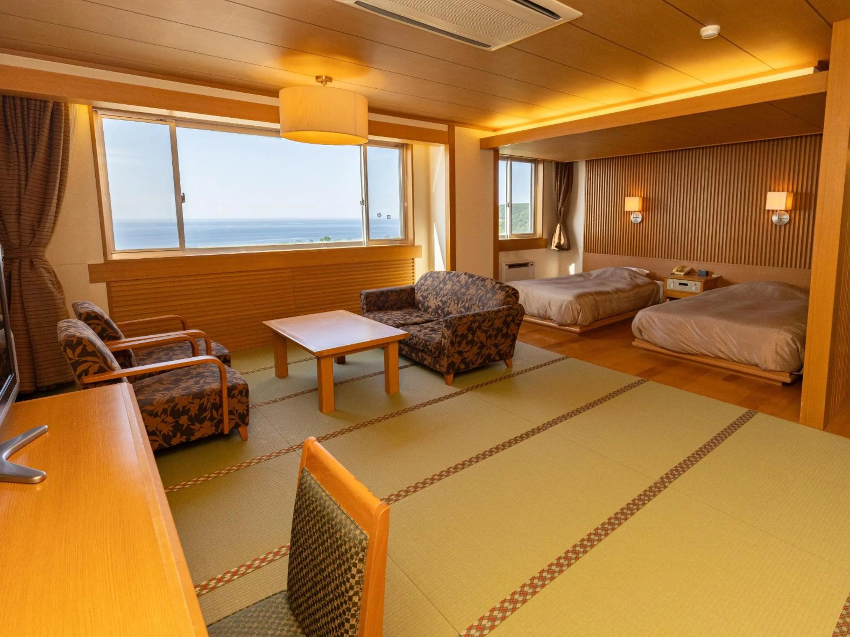 Photo of the whole room, Bed in Shiretoko Daiichi Hotel