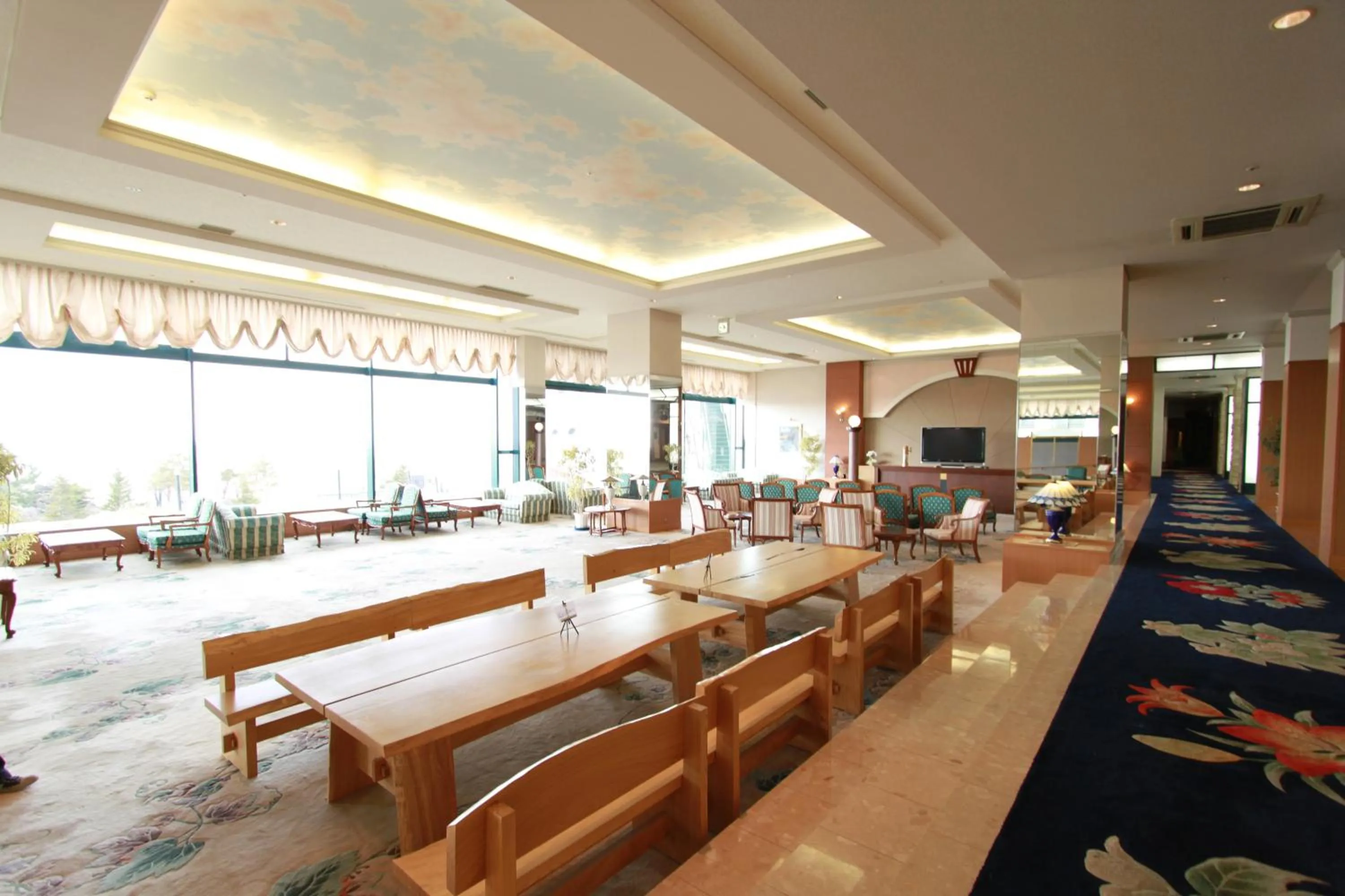 Communal lounge/ TV room in Shiretoko Daiichi Hotel