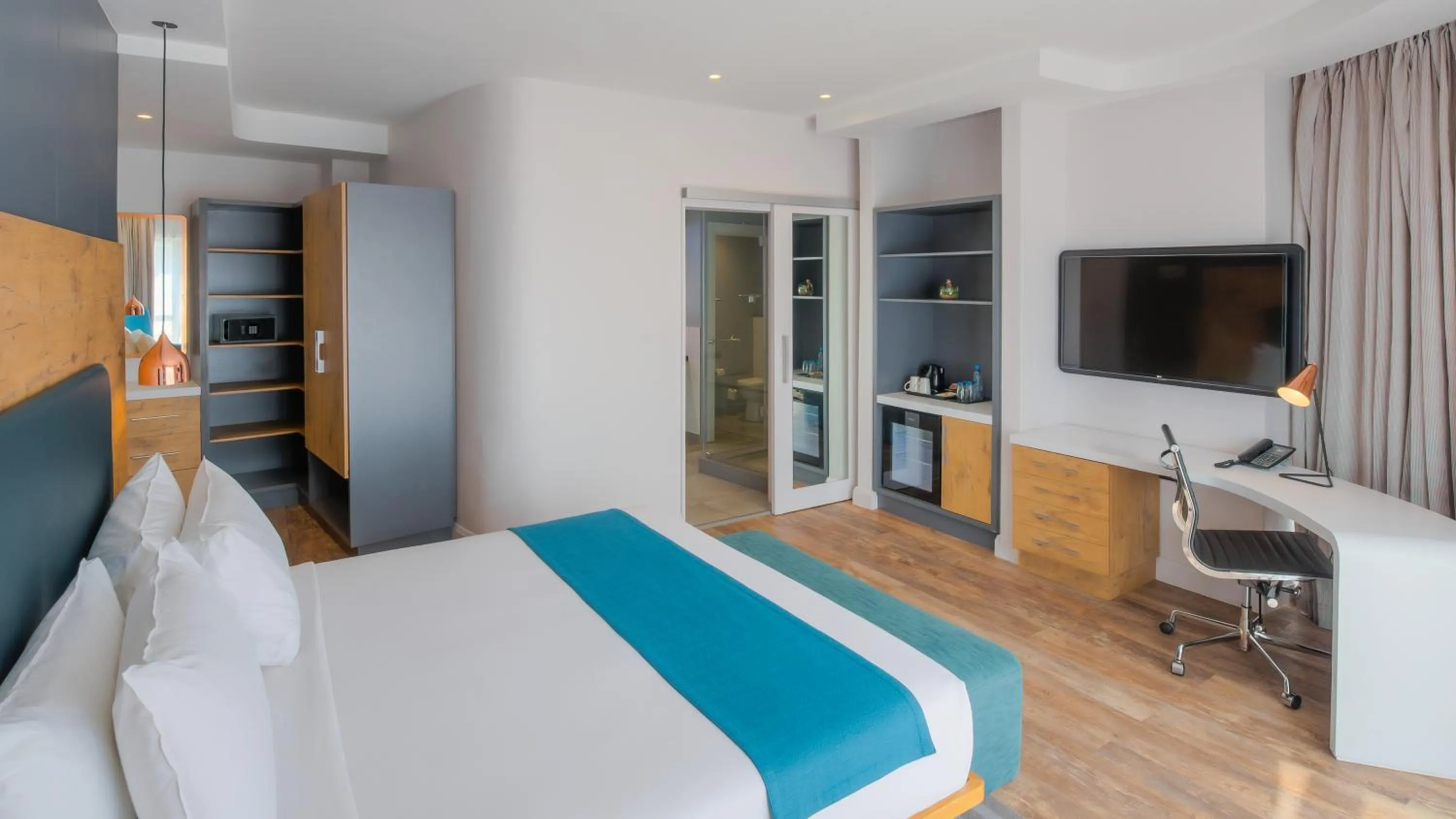 TV and multimedia, Bed in Garden Court Kitwe