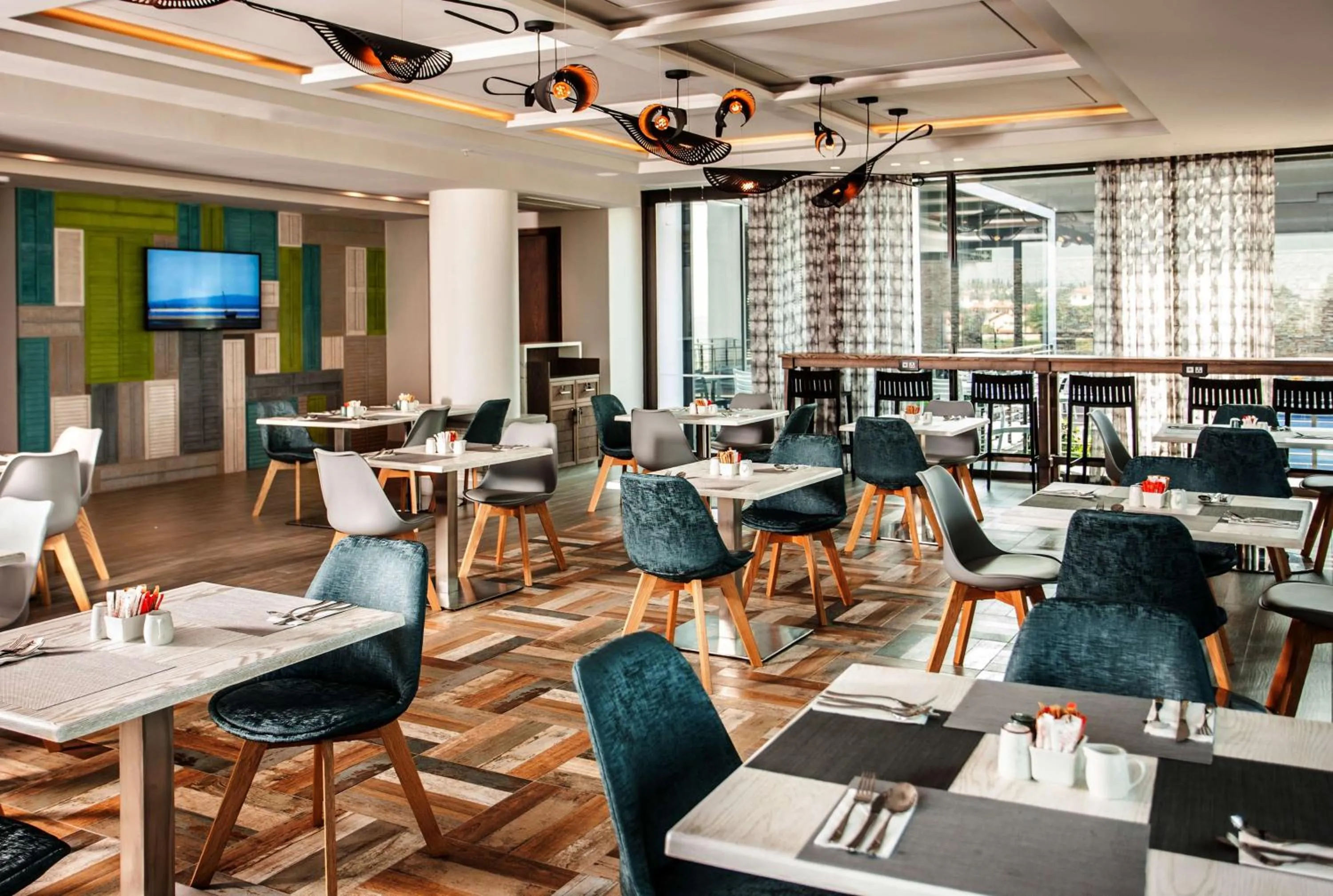 Restaurant/places to eat in StayEasy Maputo