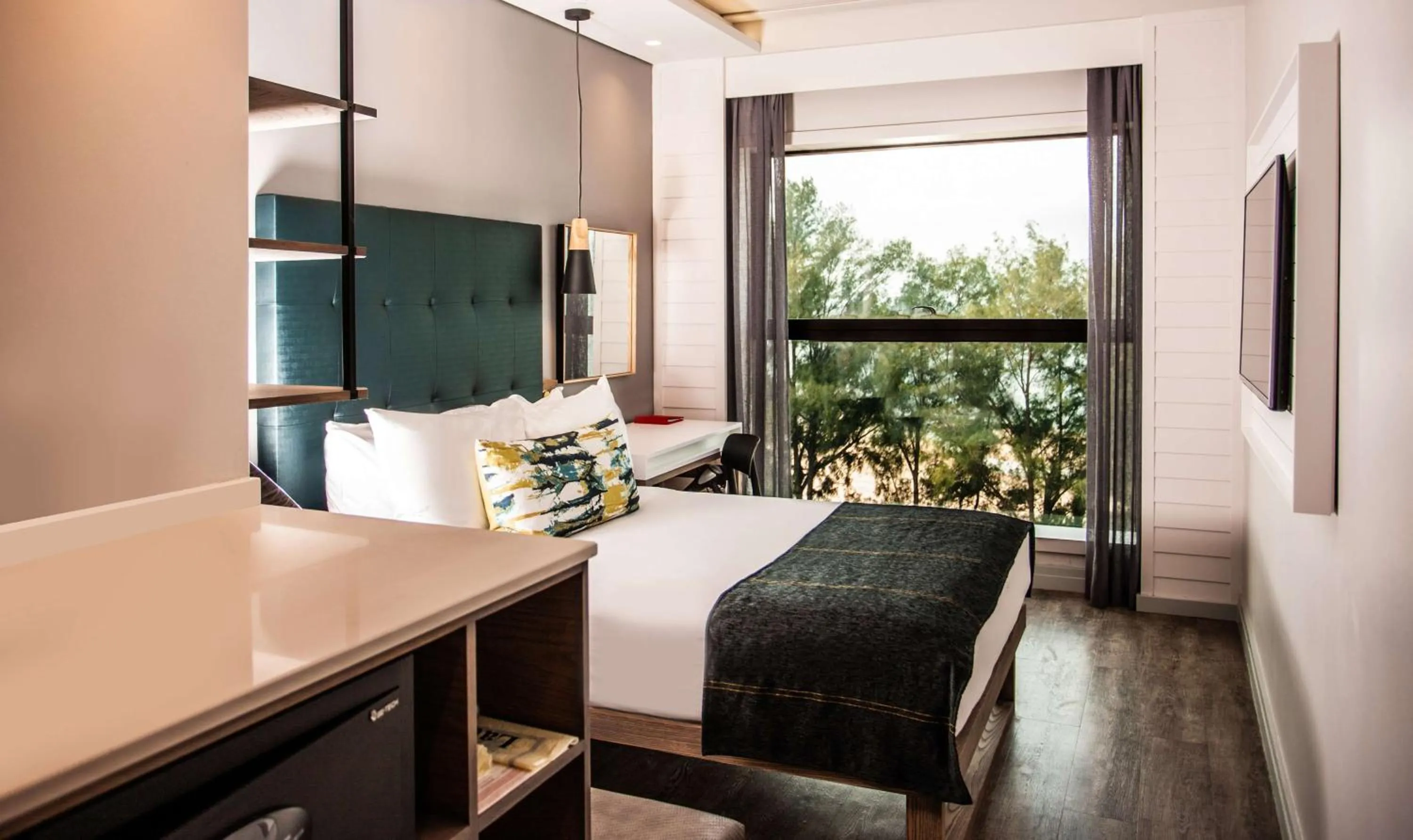 Photo of the whole room, Bed in StayEasy Maputo