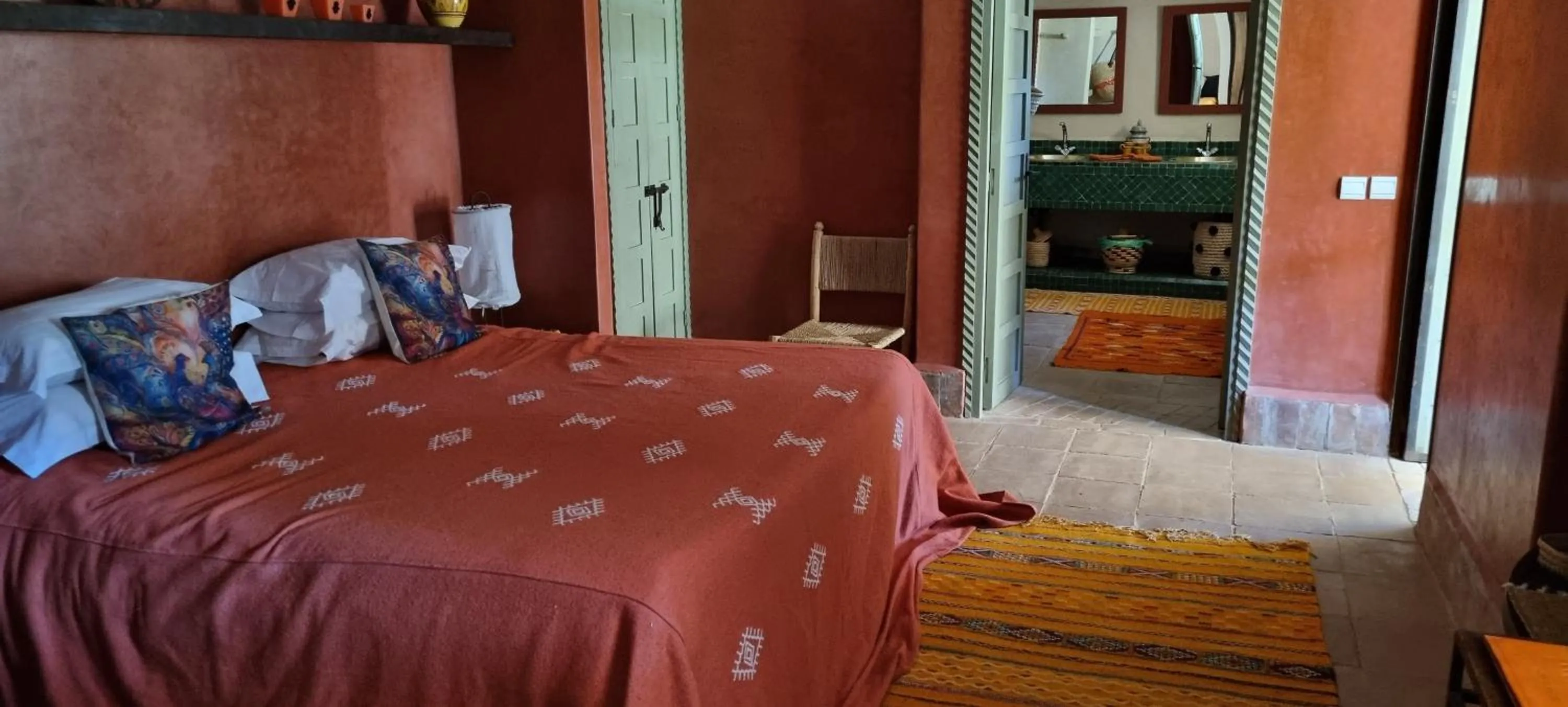 Bed in Les Trois Paons