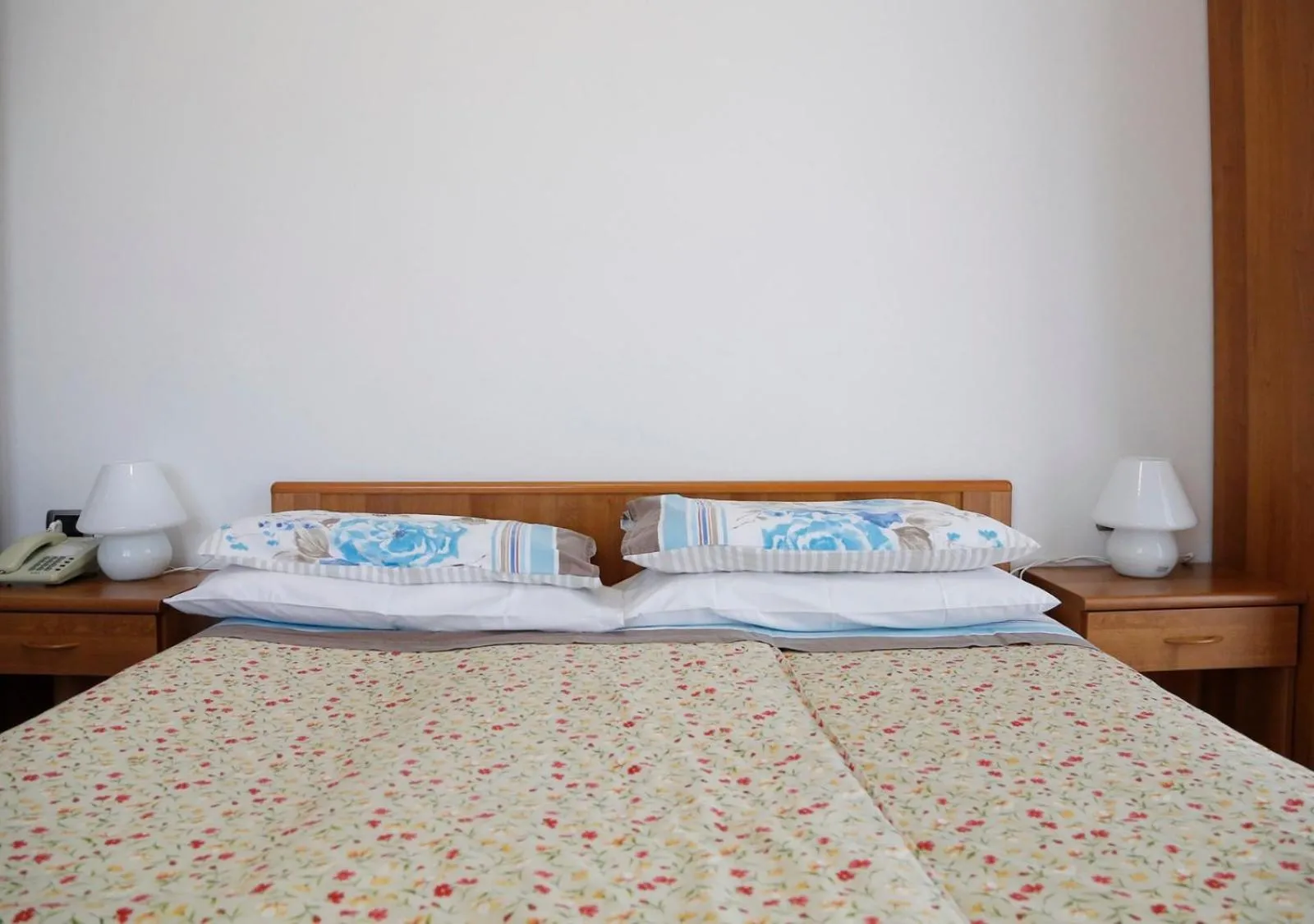 Bed in Hotel Cavaria