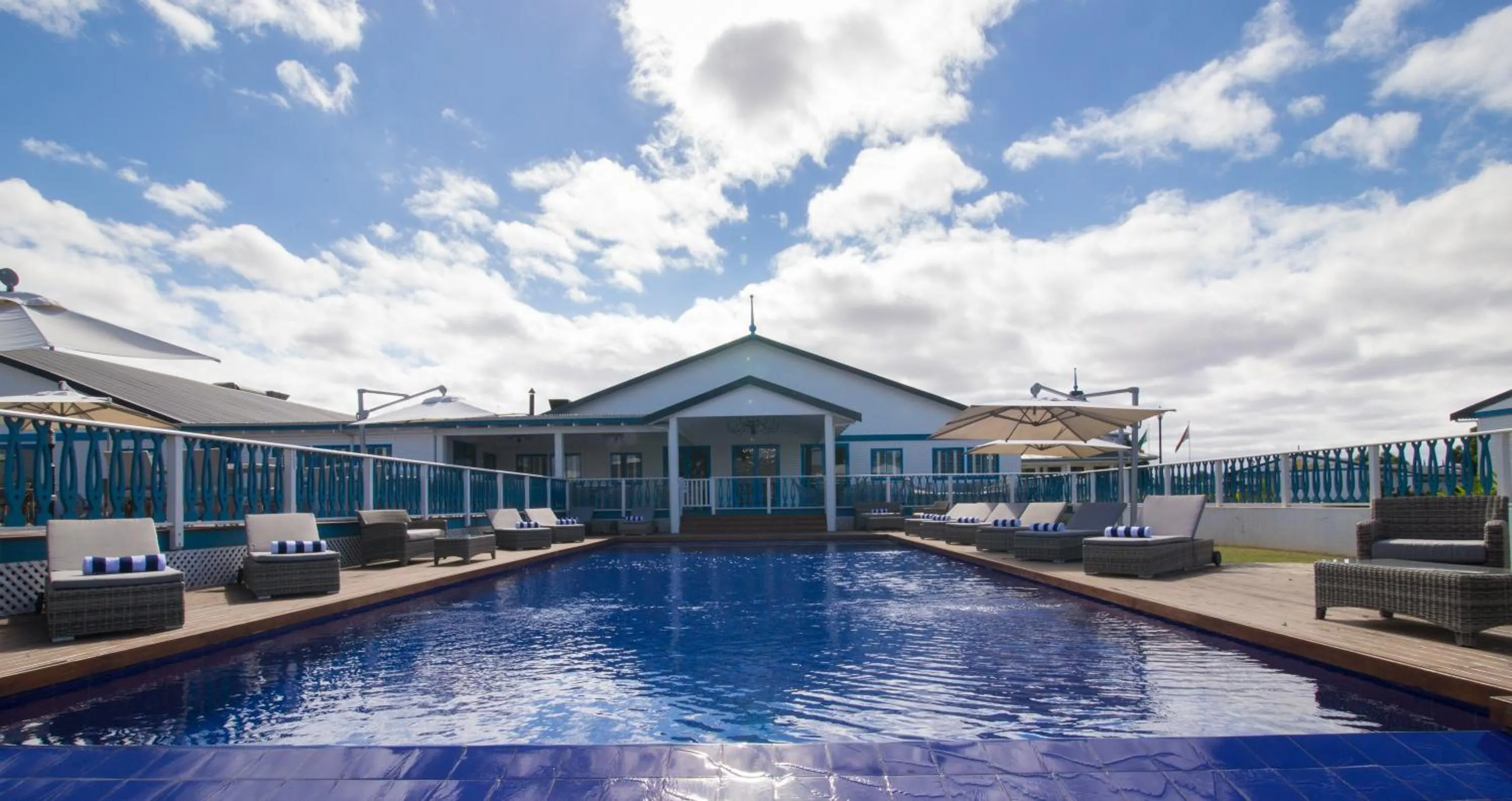 Swimming pool in Tete Ferry Sun