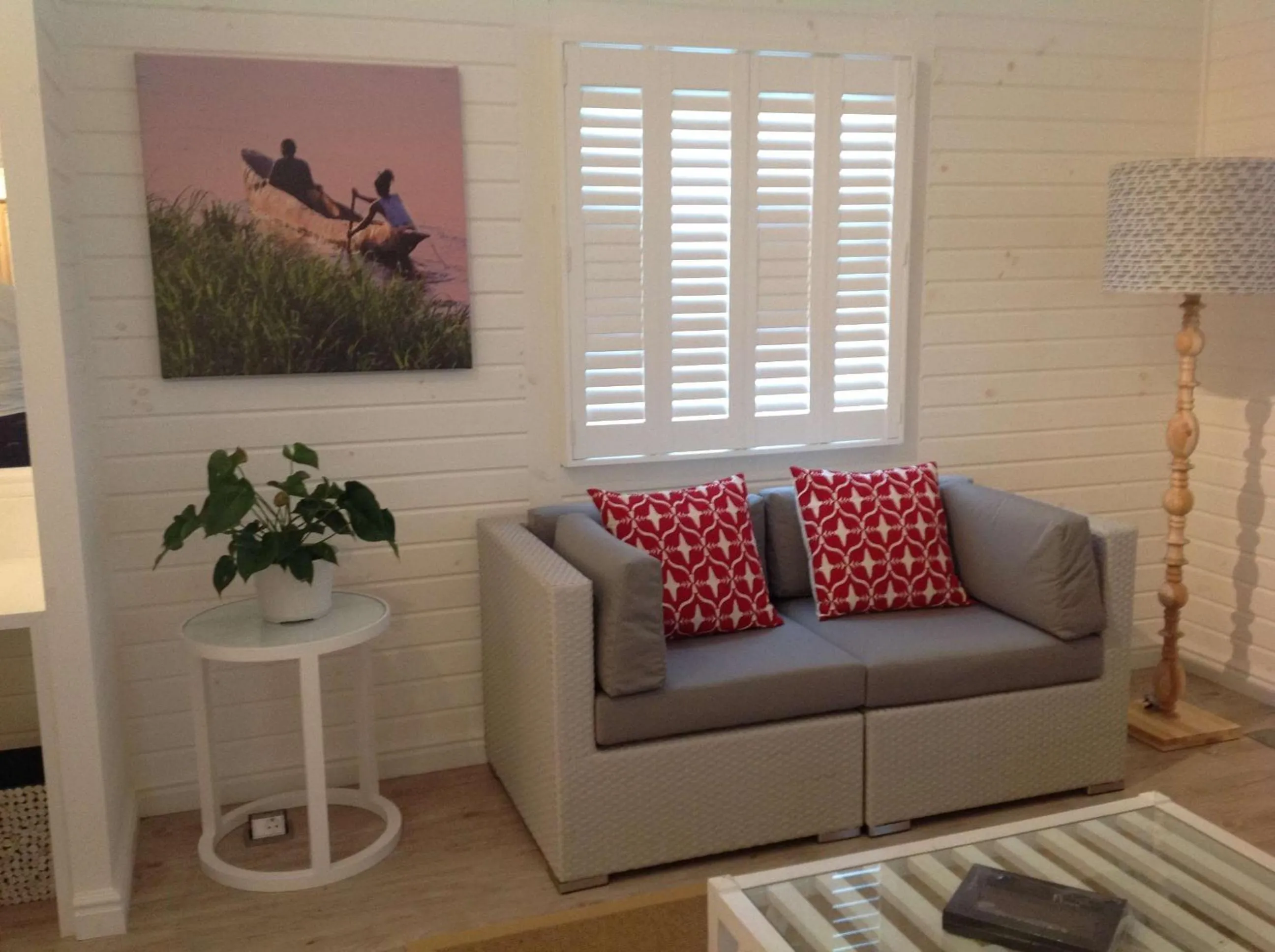 Photo of the whole room in Tete Ferry Sun