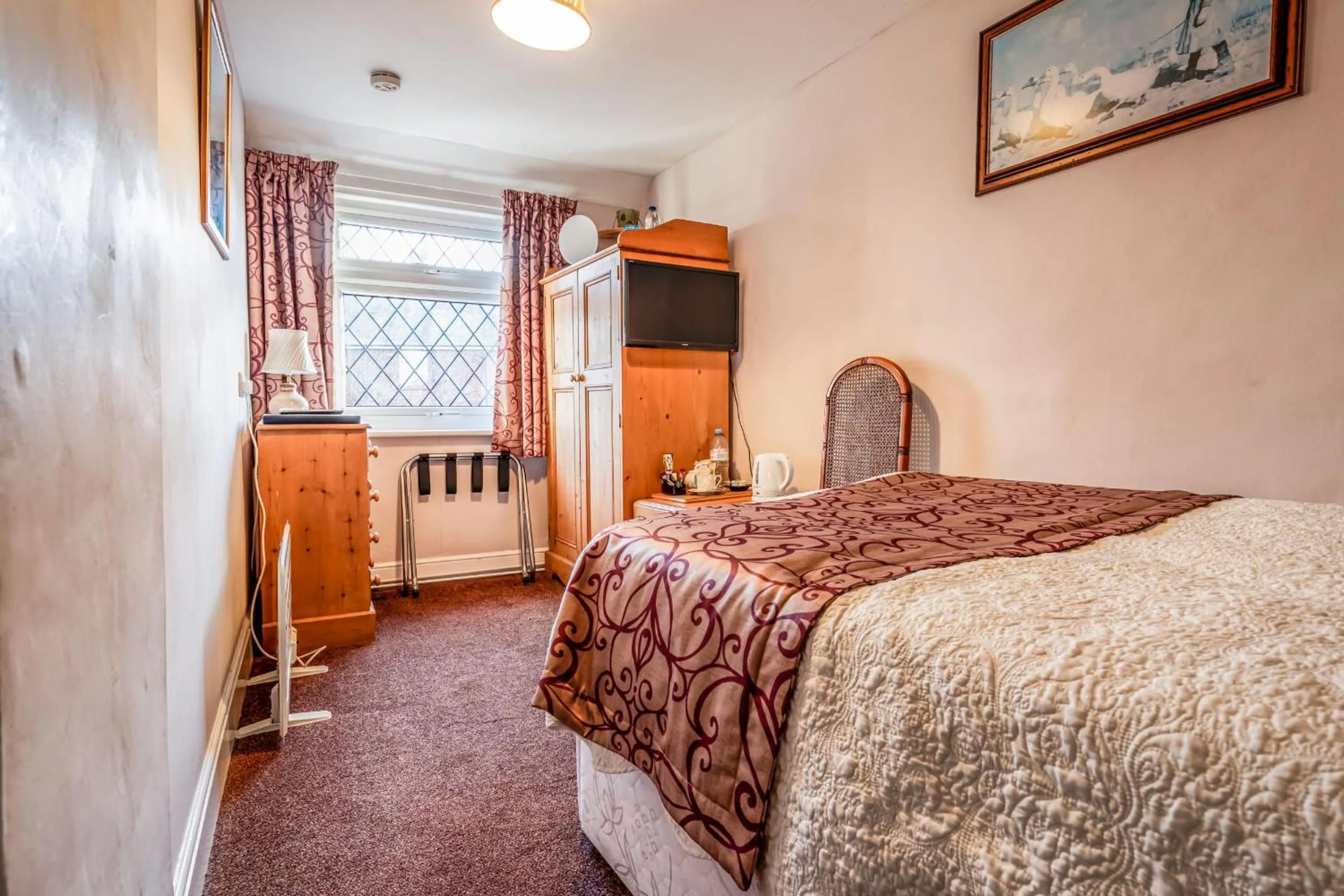 Single Room with Private Bathroom - single occupancy in The Olde Forge Hotel