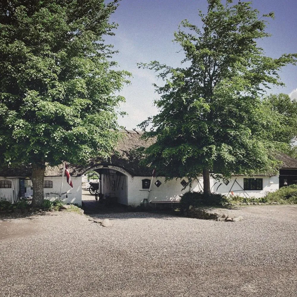 Property building in Svostrup Kro