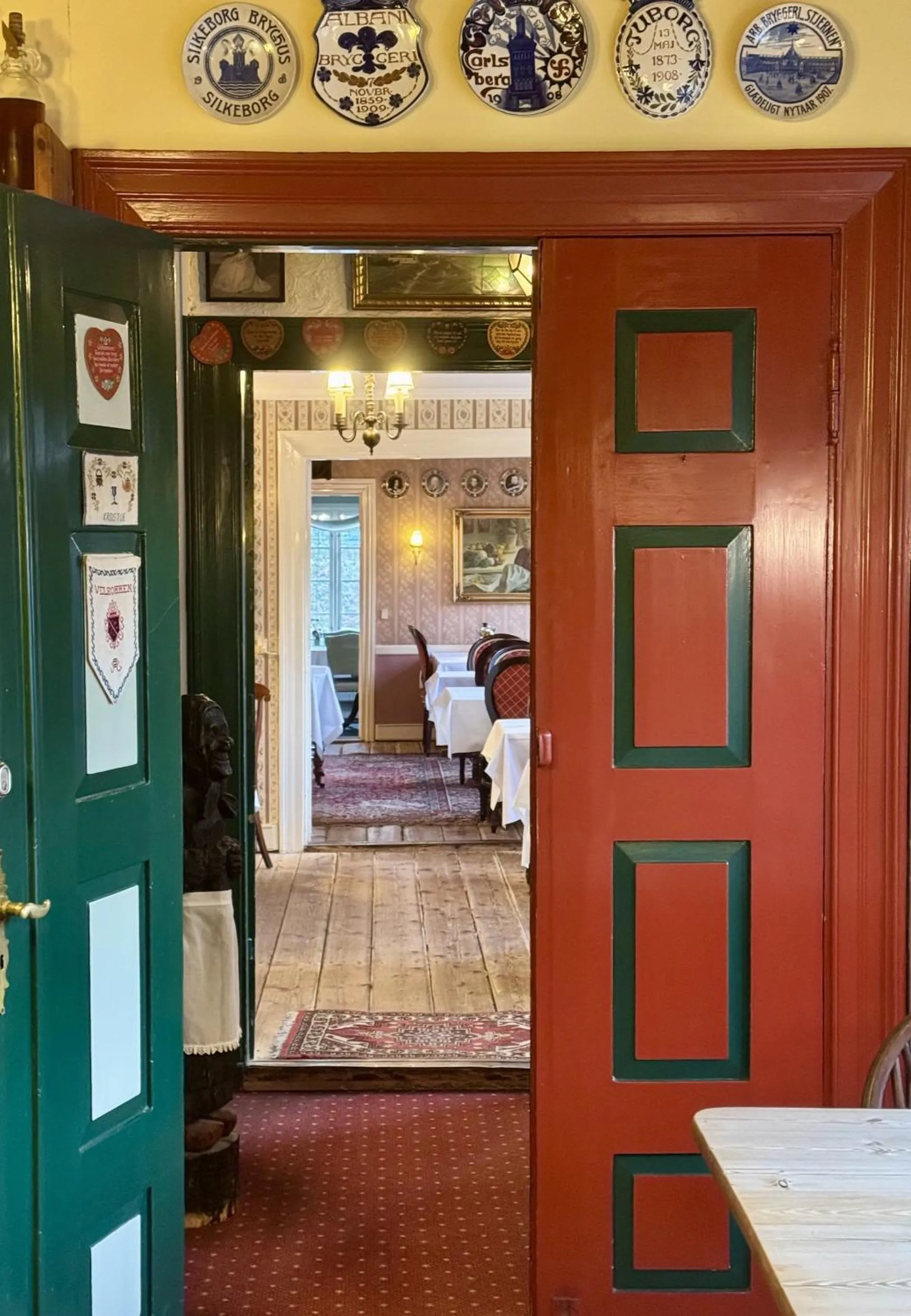 Restaurant/places to eat, Bed in Svostrup Kro