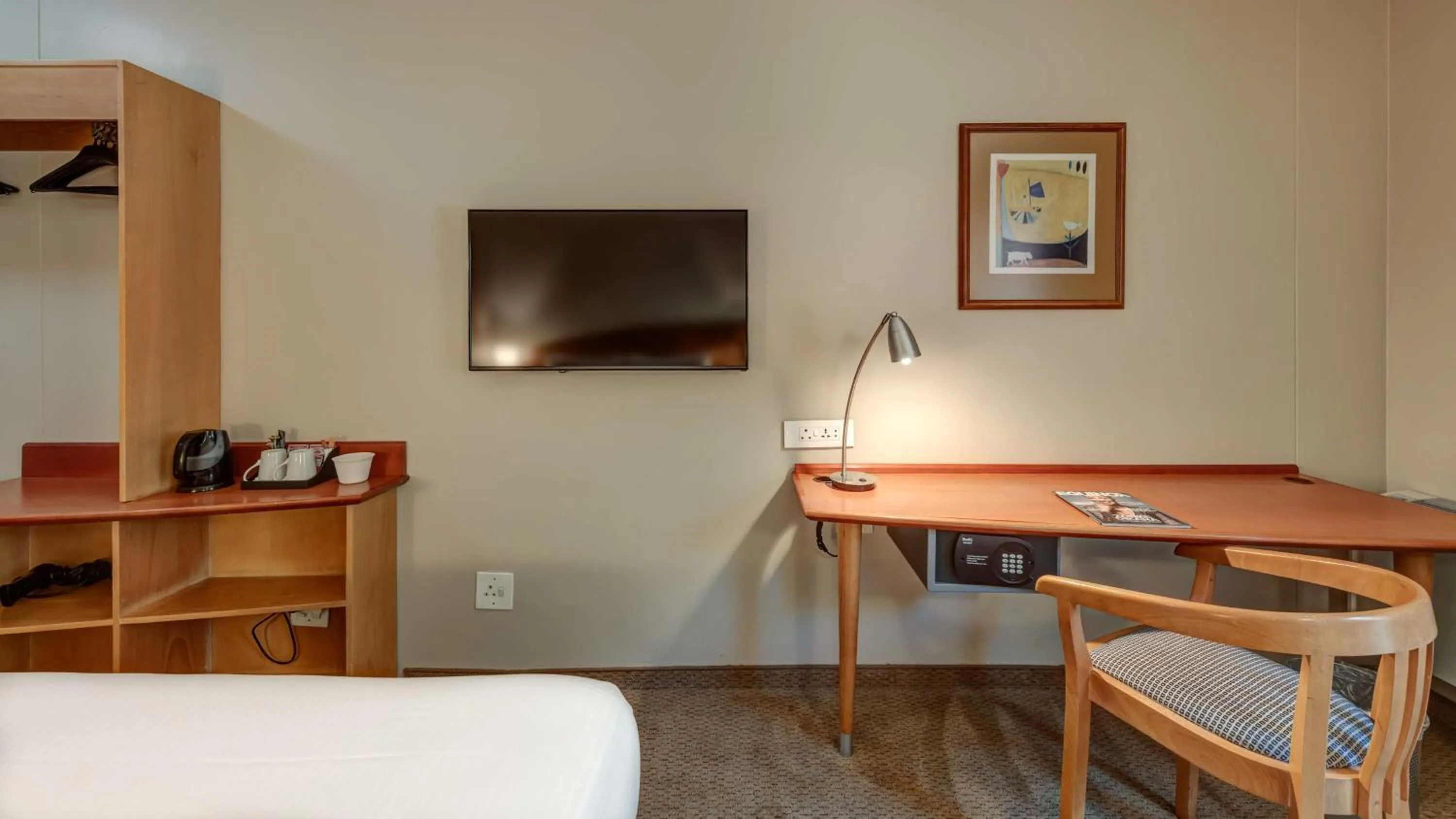 TV and multimedia, Bed in StayEasy Pretoria