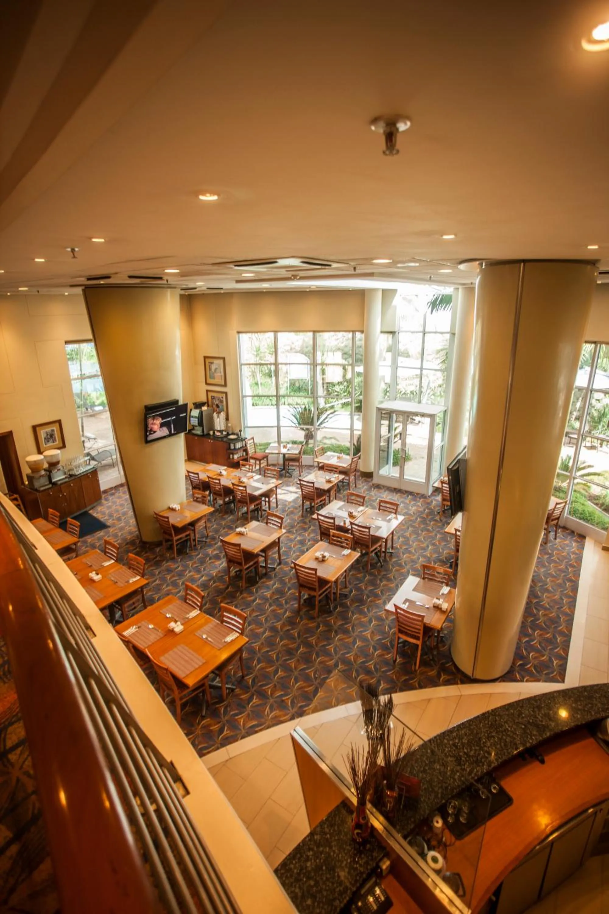 Restaurant/places to eat in StayEasy Pretoria