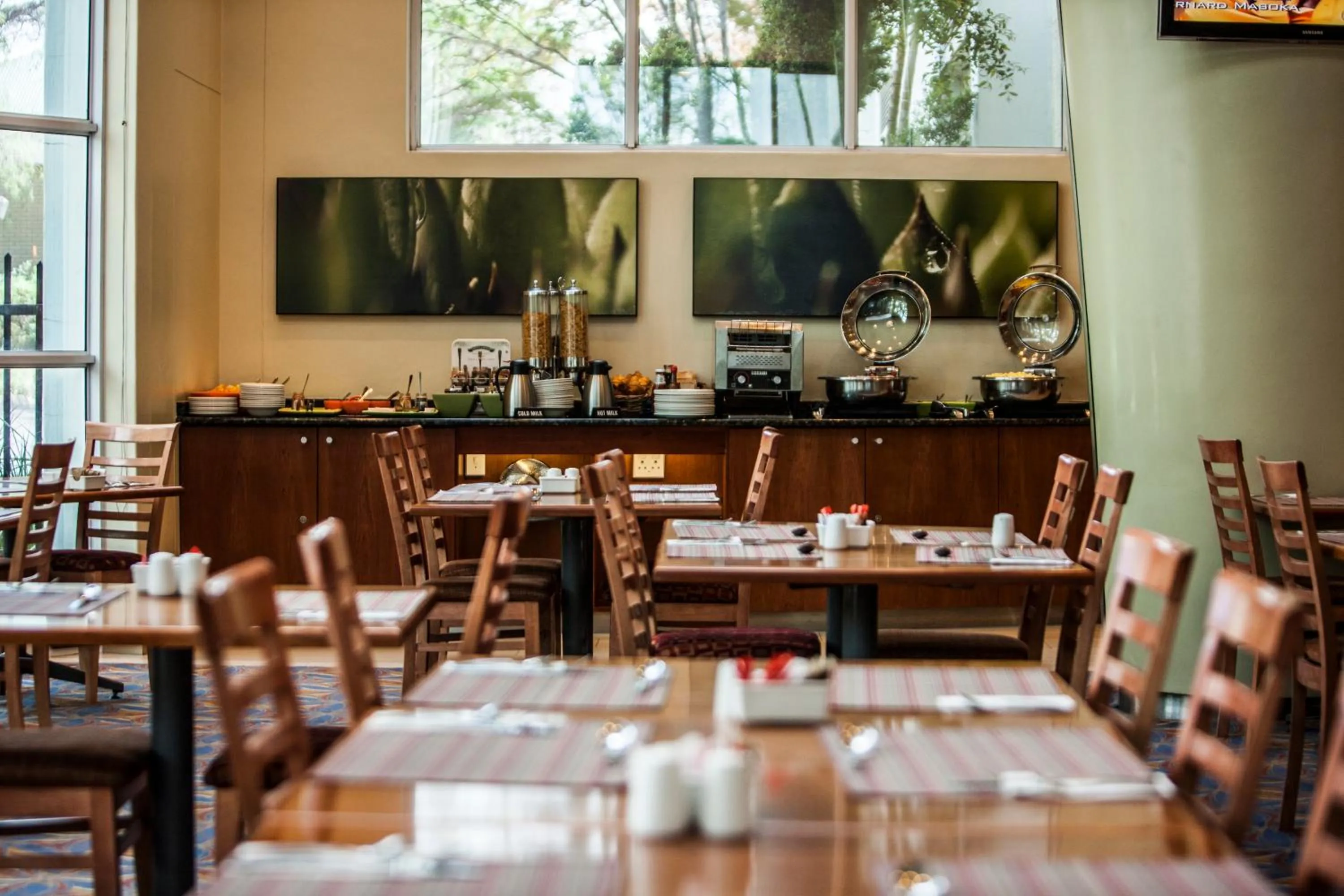 Food and drinks in StayEasy Pretoria