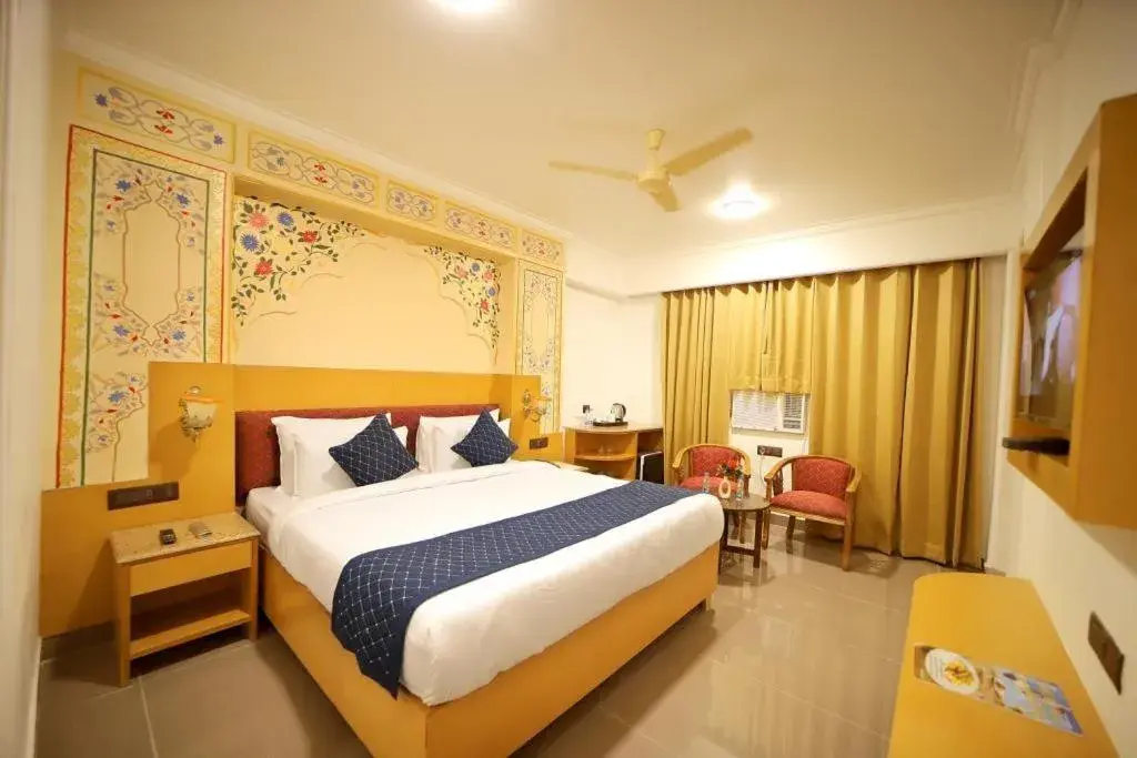 Large Double Room in Hotel Ganga Ratan Large Double Room in Hotel Ganga Ratan