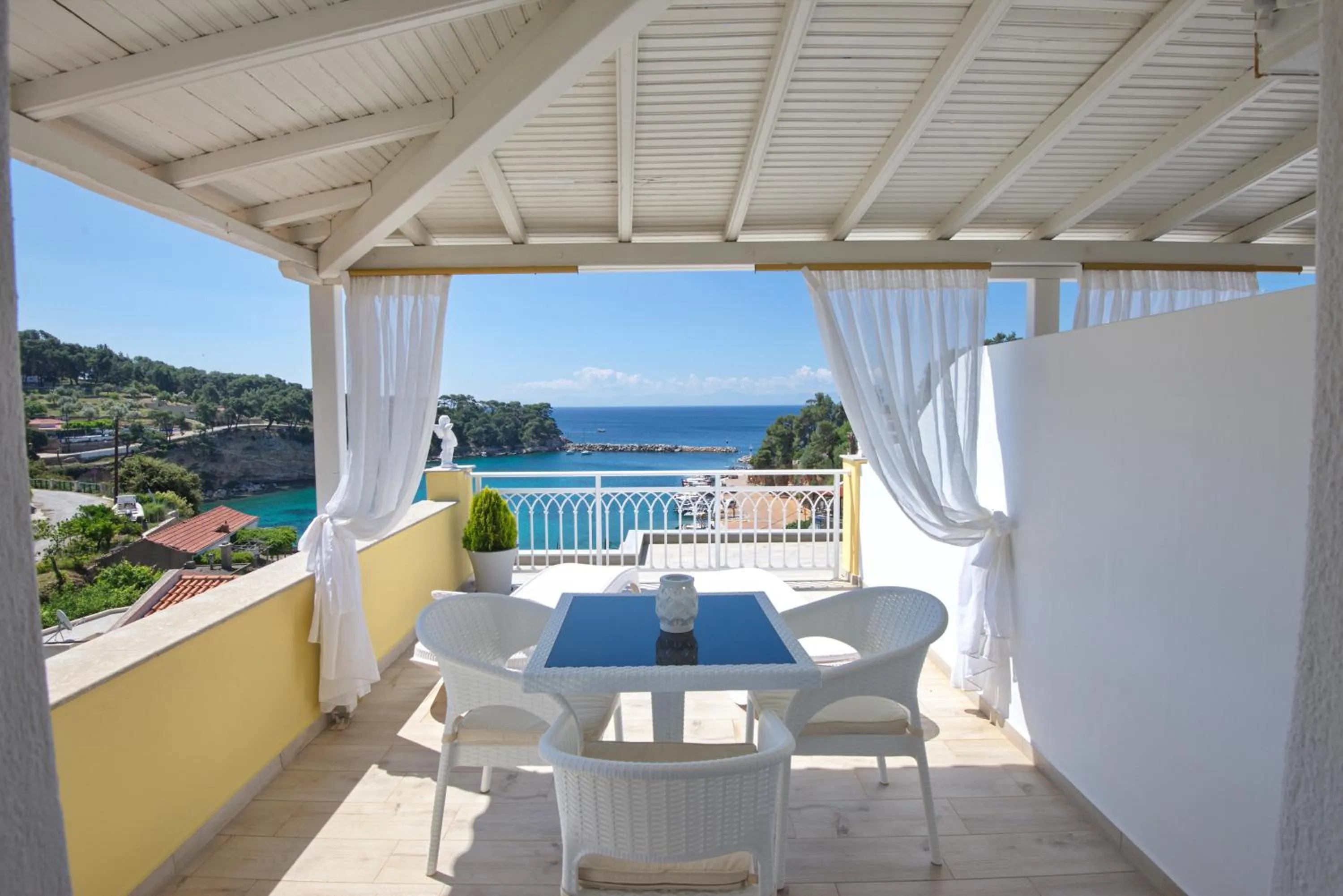 Balcony/Terrace in Pension Votsi