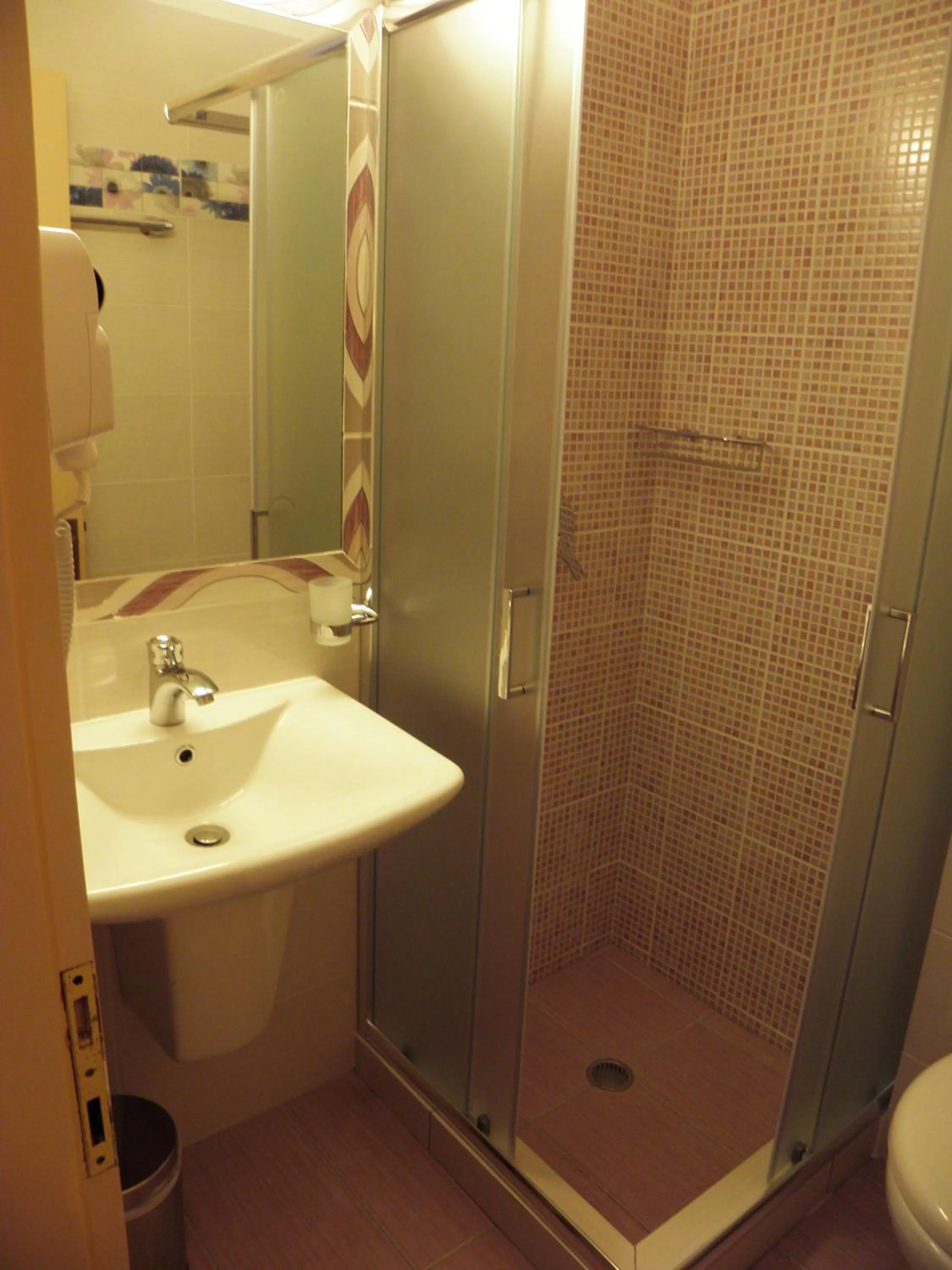 Shower in Pension Votsi