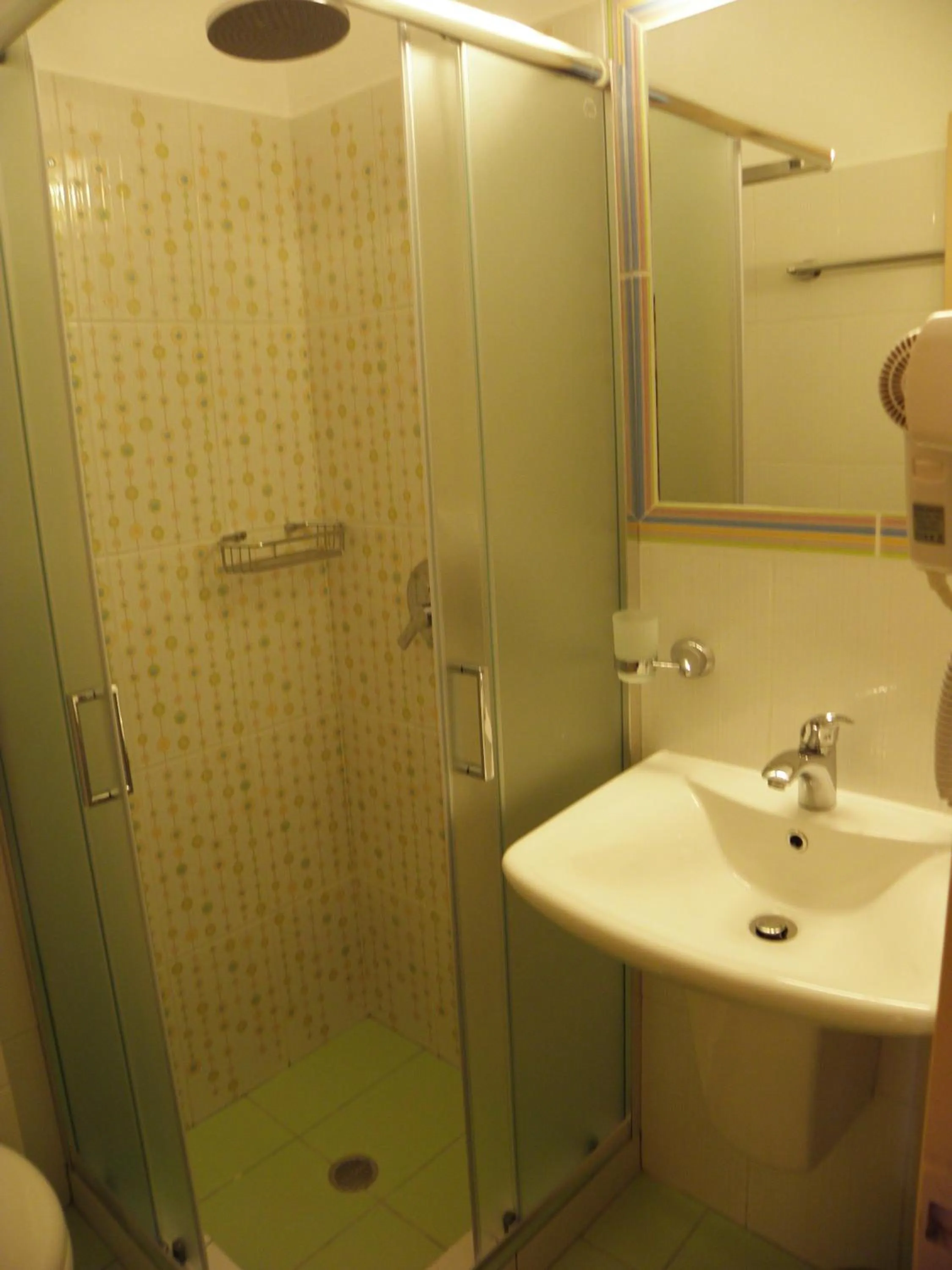 Shower in Pension Votsi
