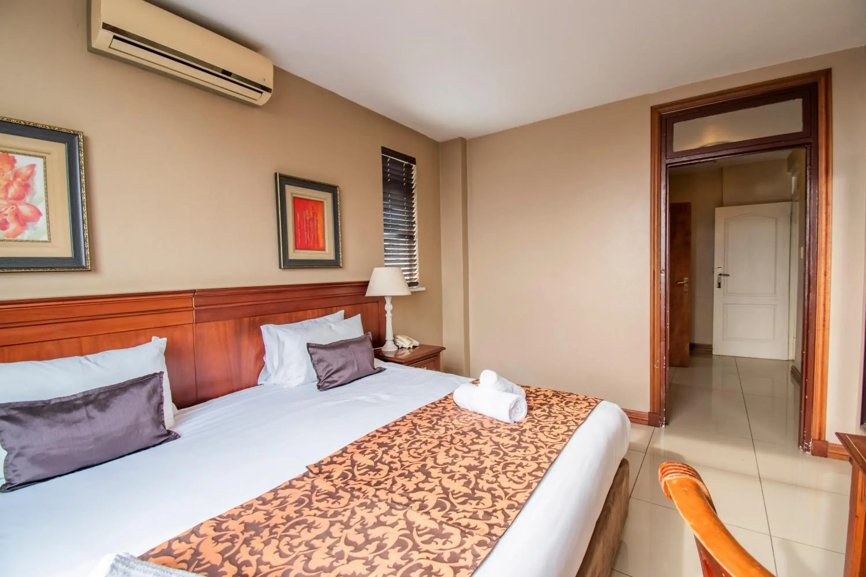 Standard King Room in Emakhosini Hotel On East Standard King Room in Emakhosini Hotel On East