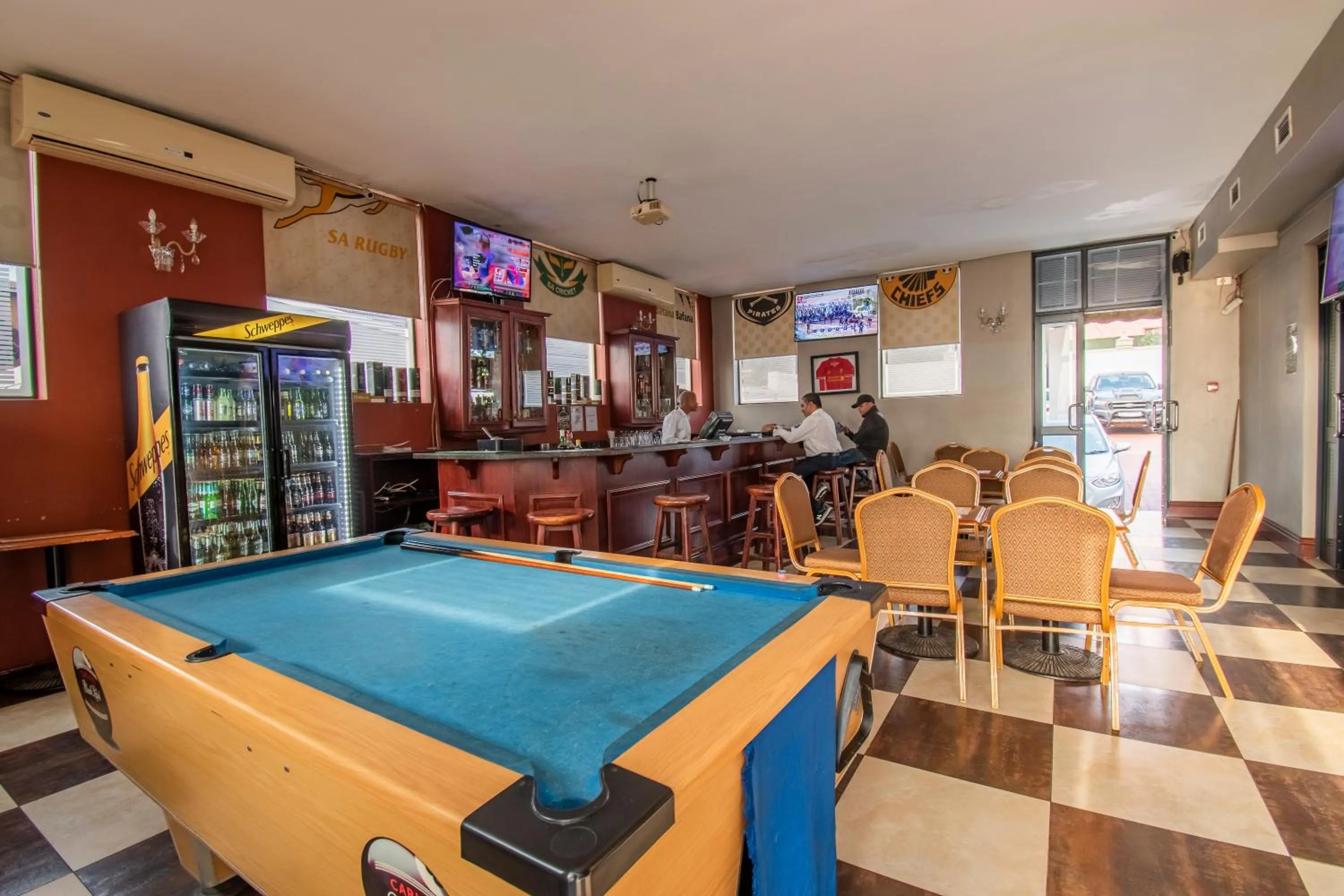 Lounge or bar in Emakhosini Hotel On East