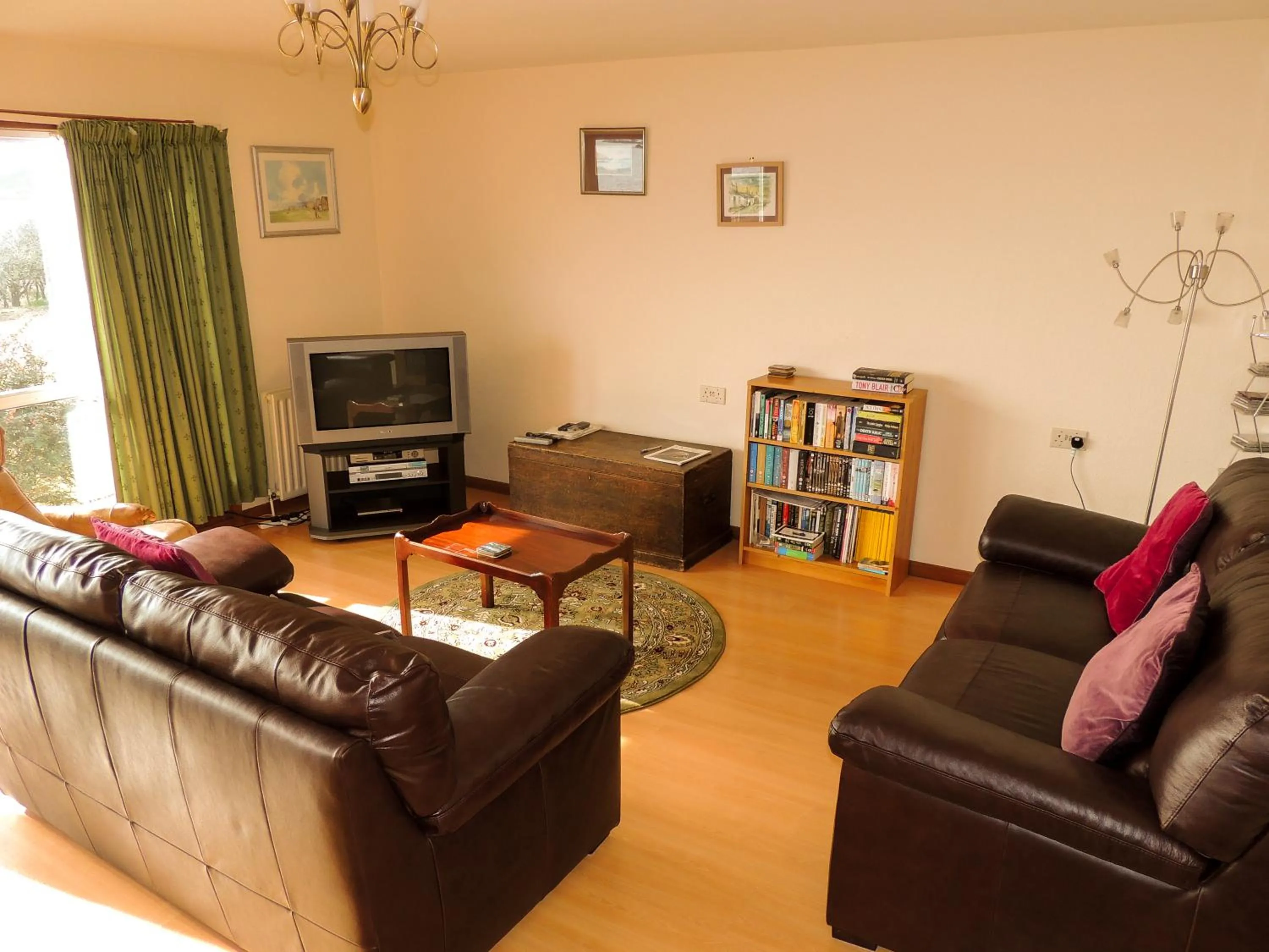 TV and multimedia in Atlantic Bay Cottage