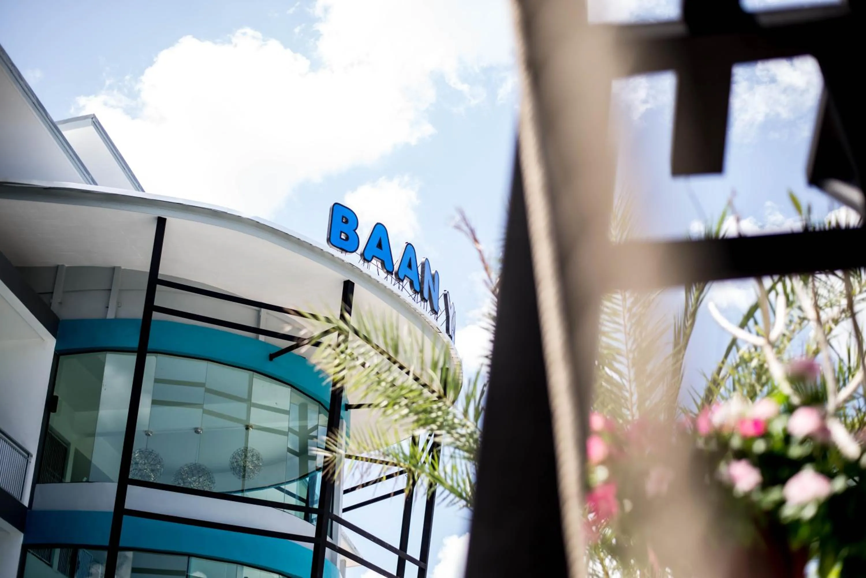 Facade/entrance in Baan Yamoo Ranong