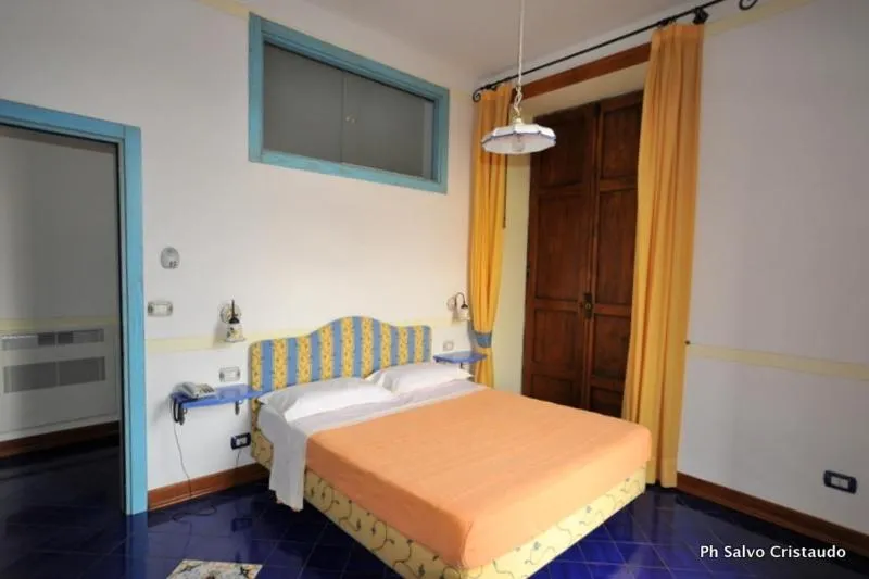 Bed in Hotel Del Sole Al Plebiscito