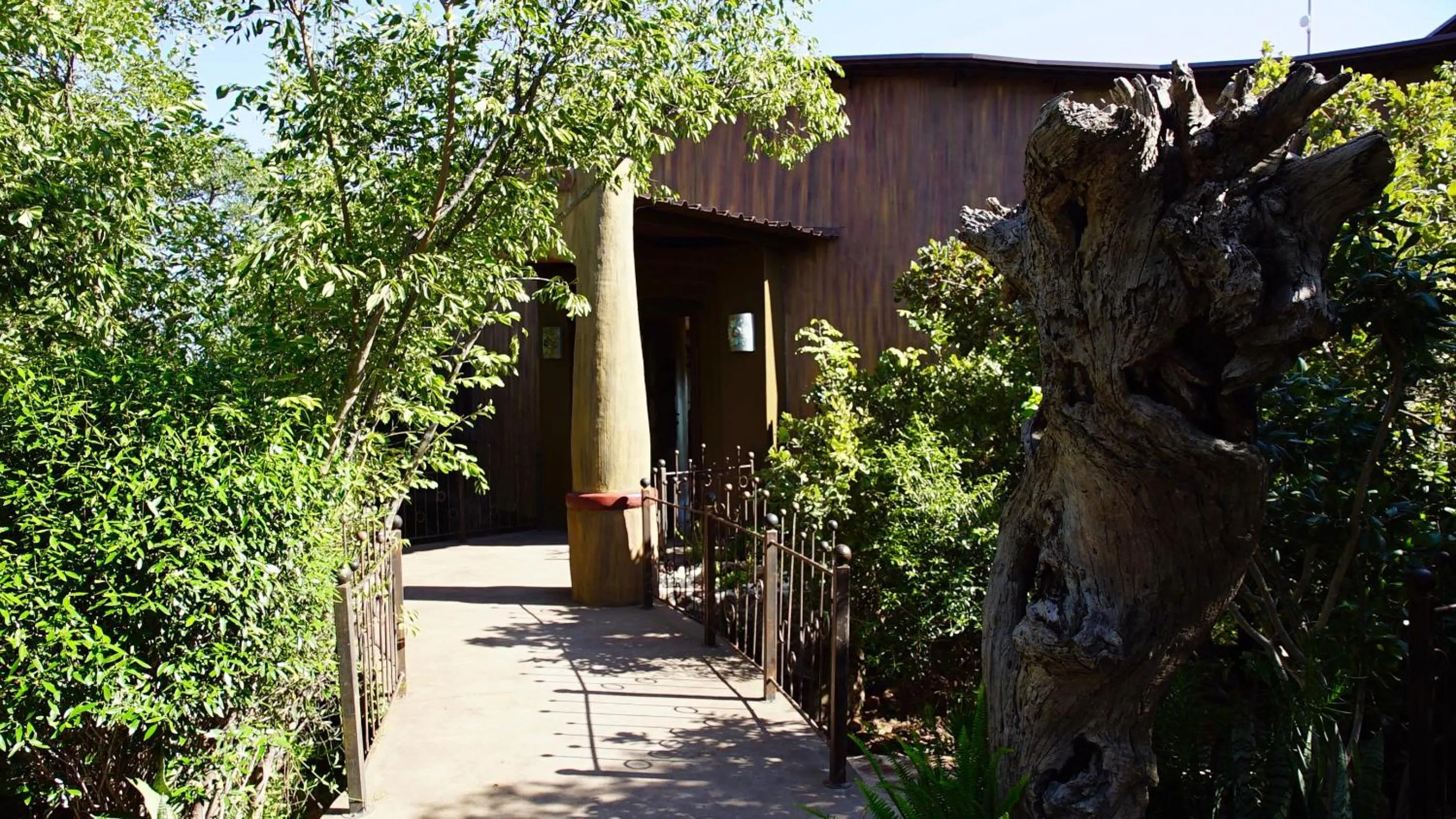 Property building in Leopards Rock Bush Boutique