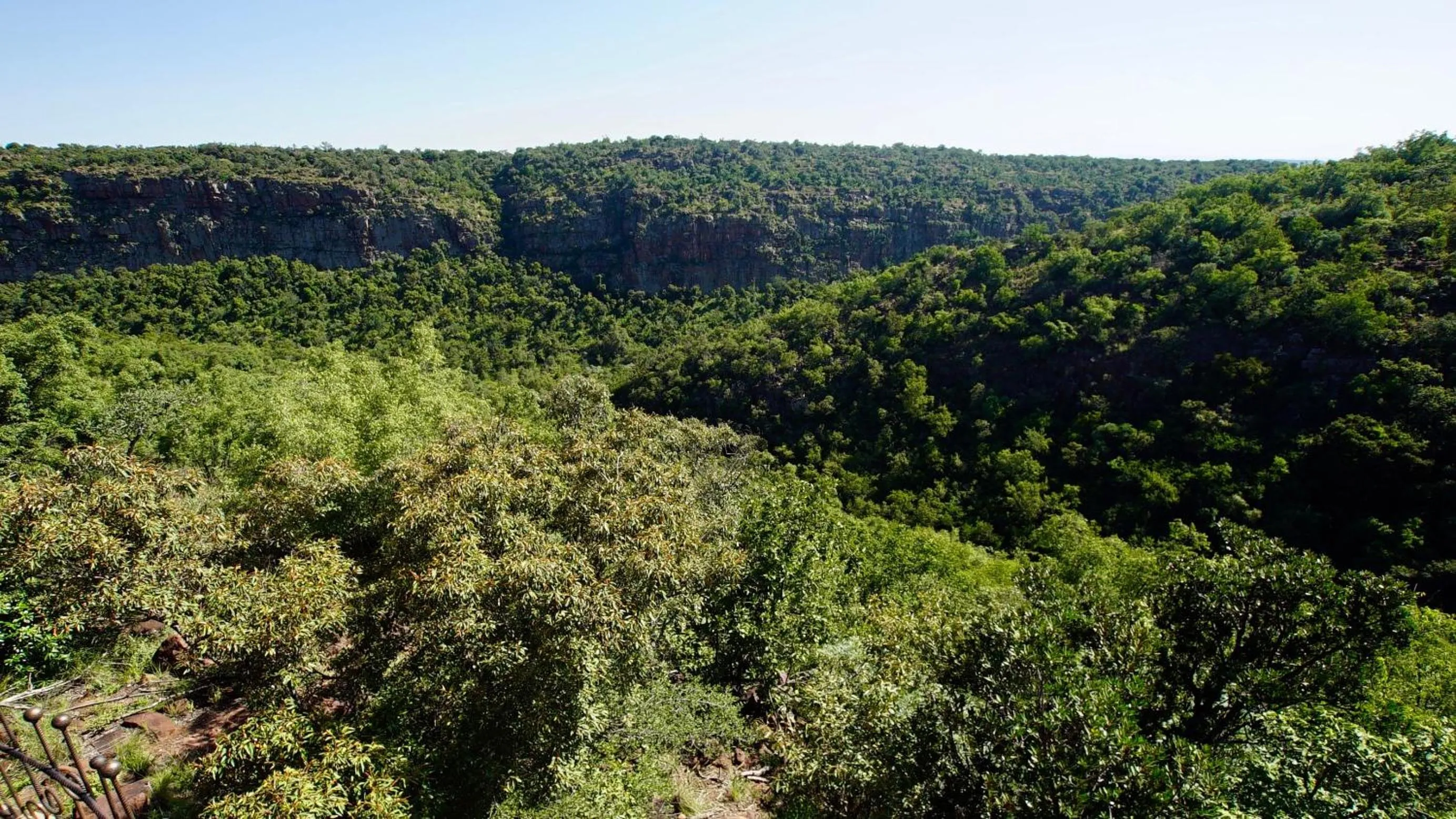 Natural landscape in Leopards Rock Bush Boutique