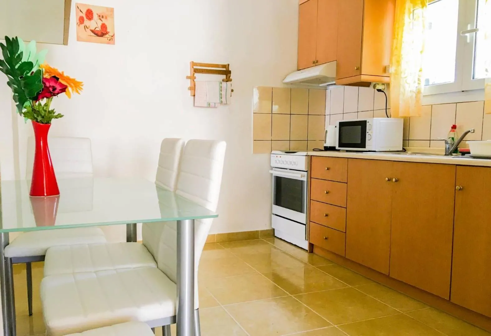 Kitchen or kitchenette in Villa Panorea