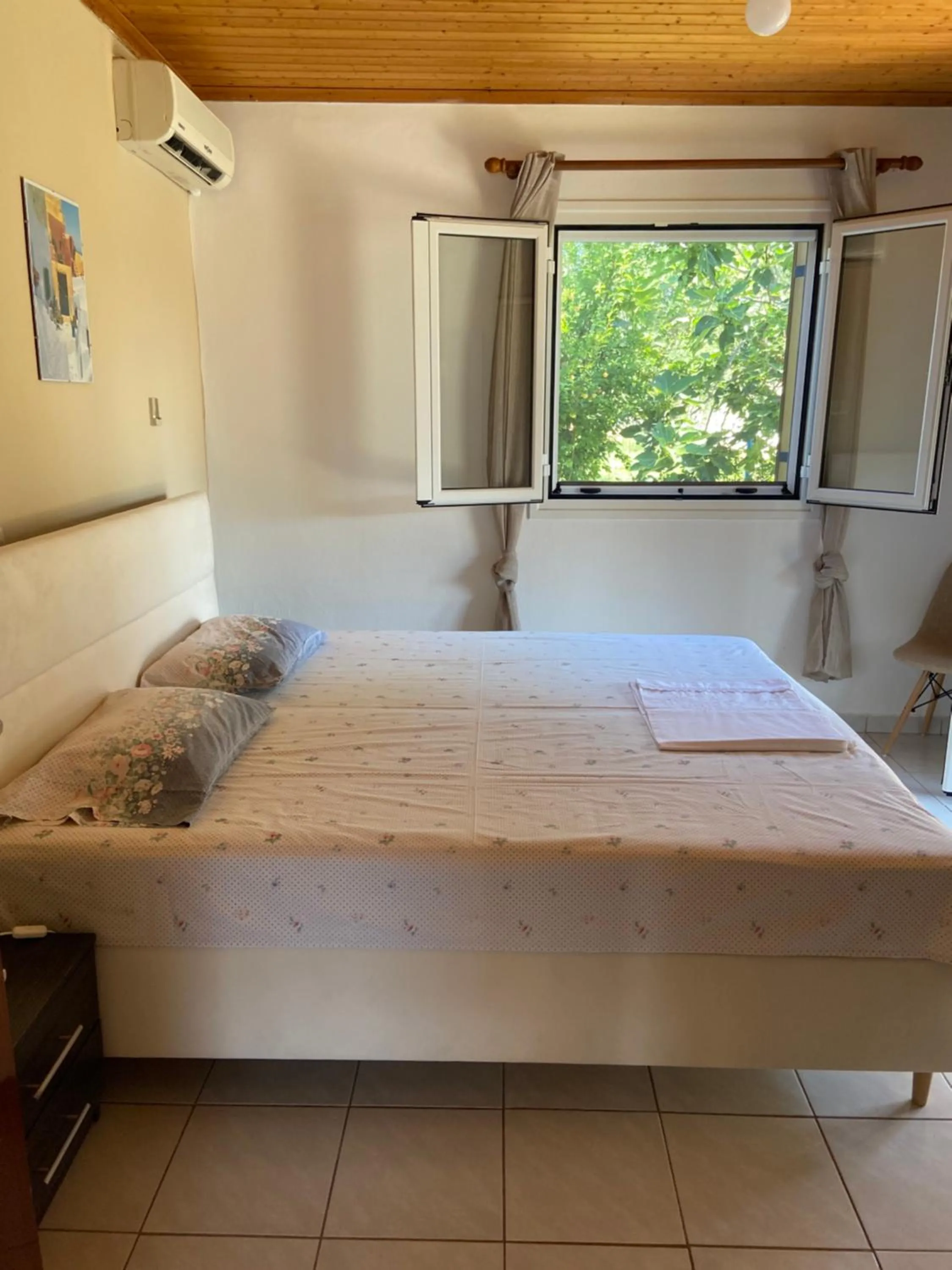 Bed in Villa Panorea