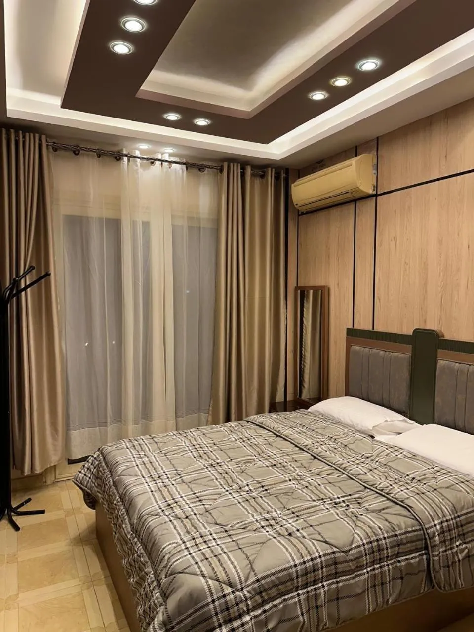 Bed in La Sirena Villa for Families only