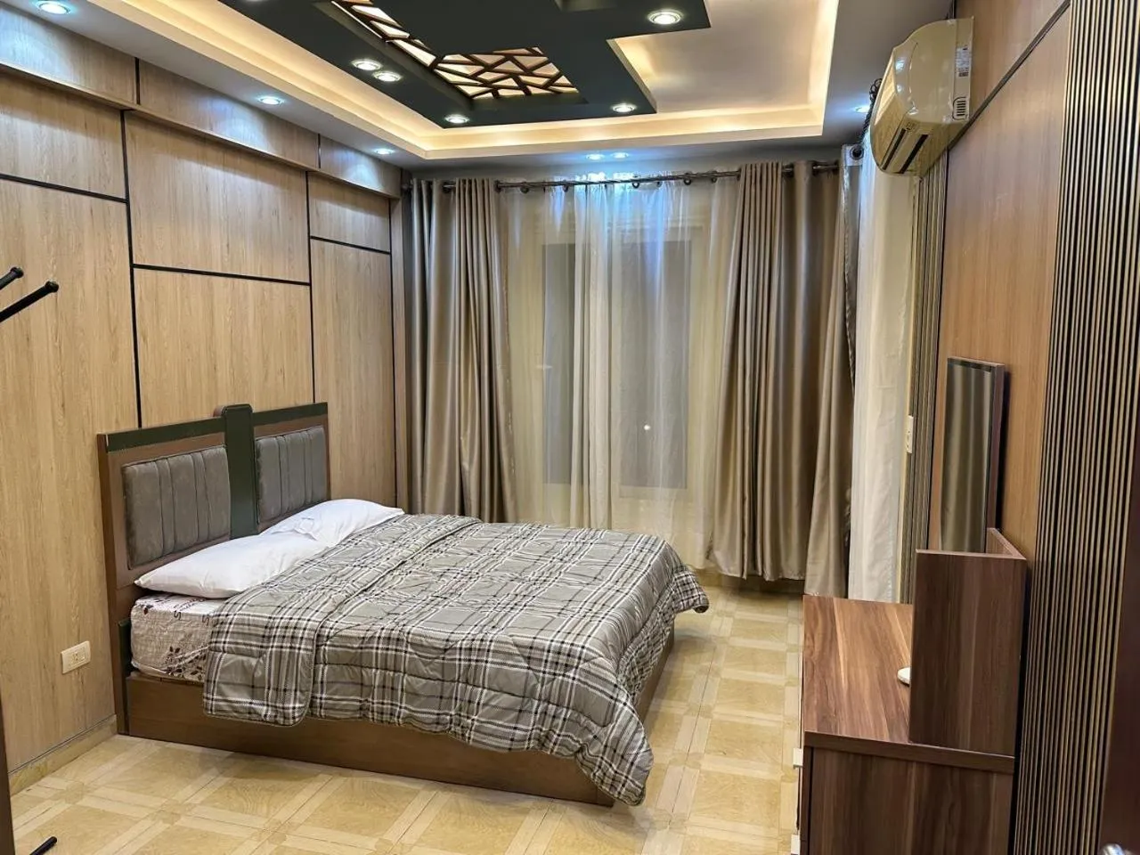 Bed in La Sirena Villa for Families only