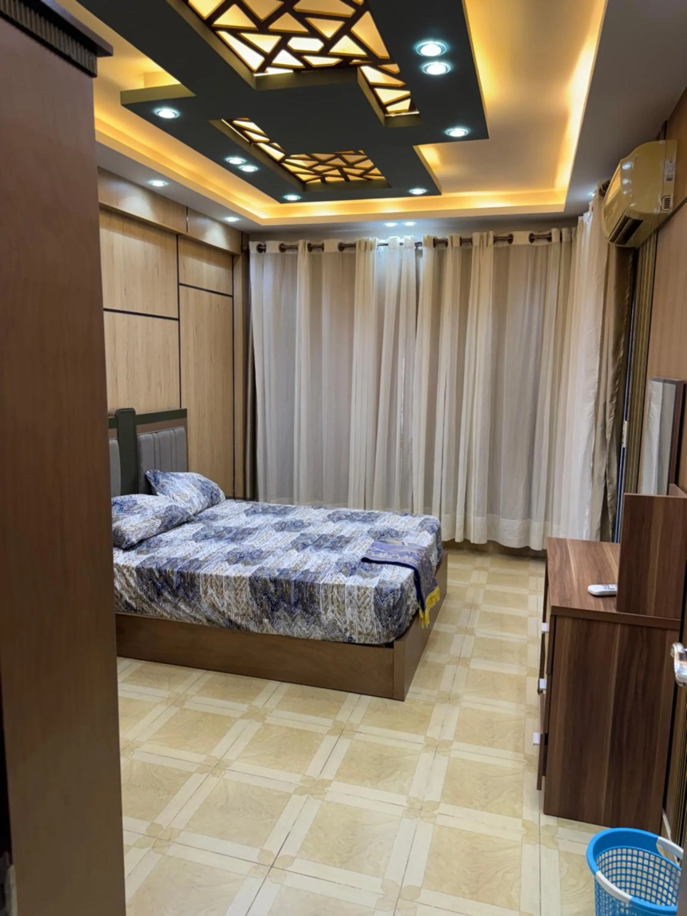 Bed in La Sirena Villa for Families only