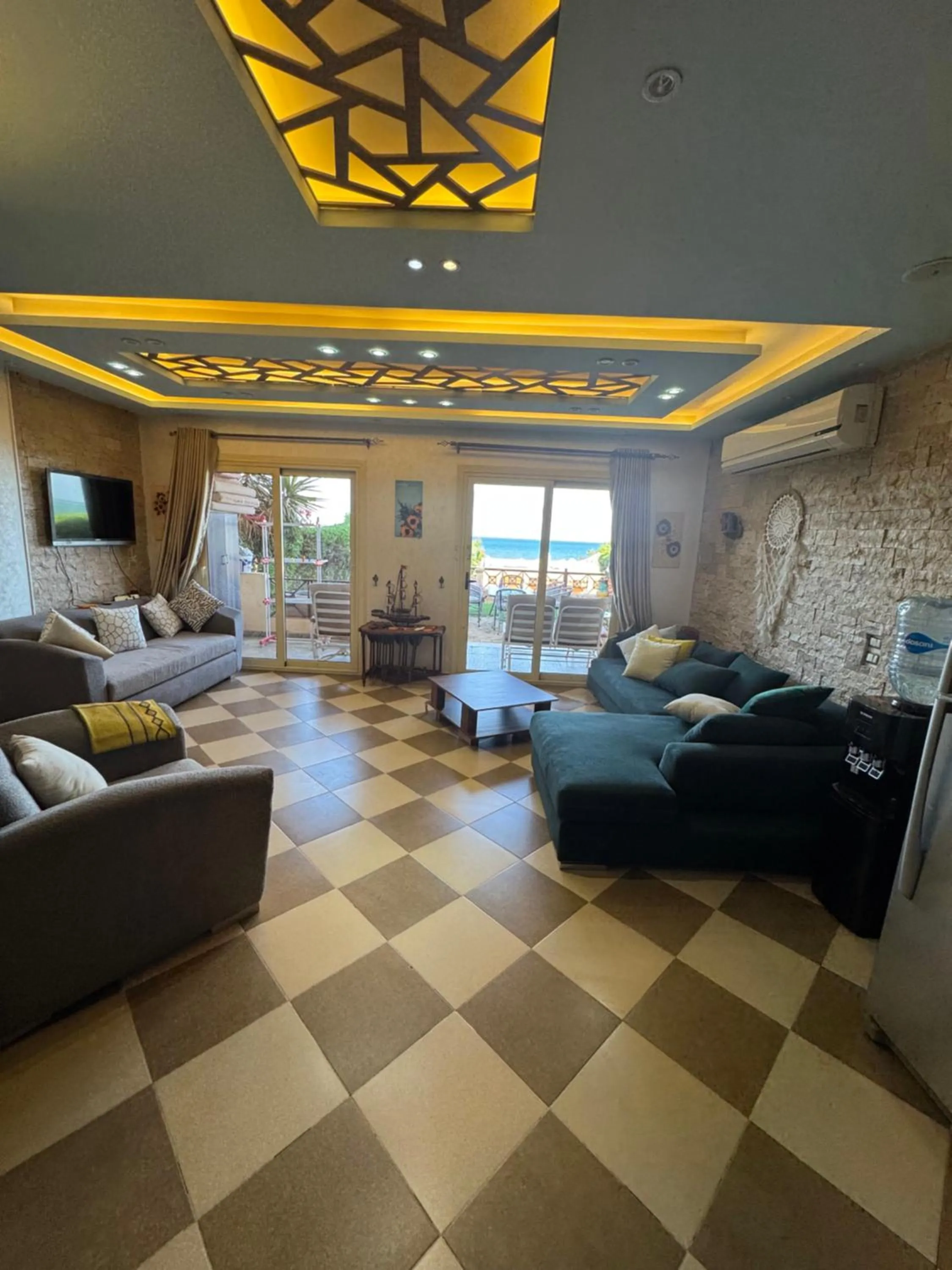 La Sirena Villa for Families only