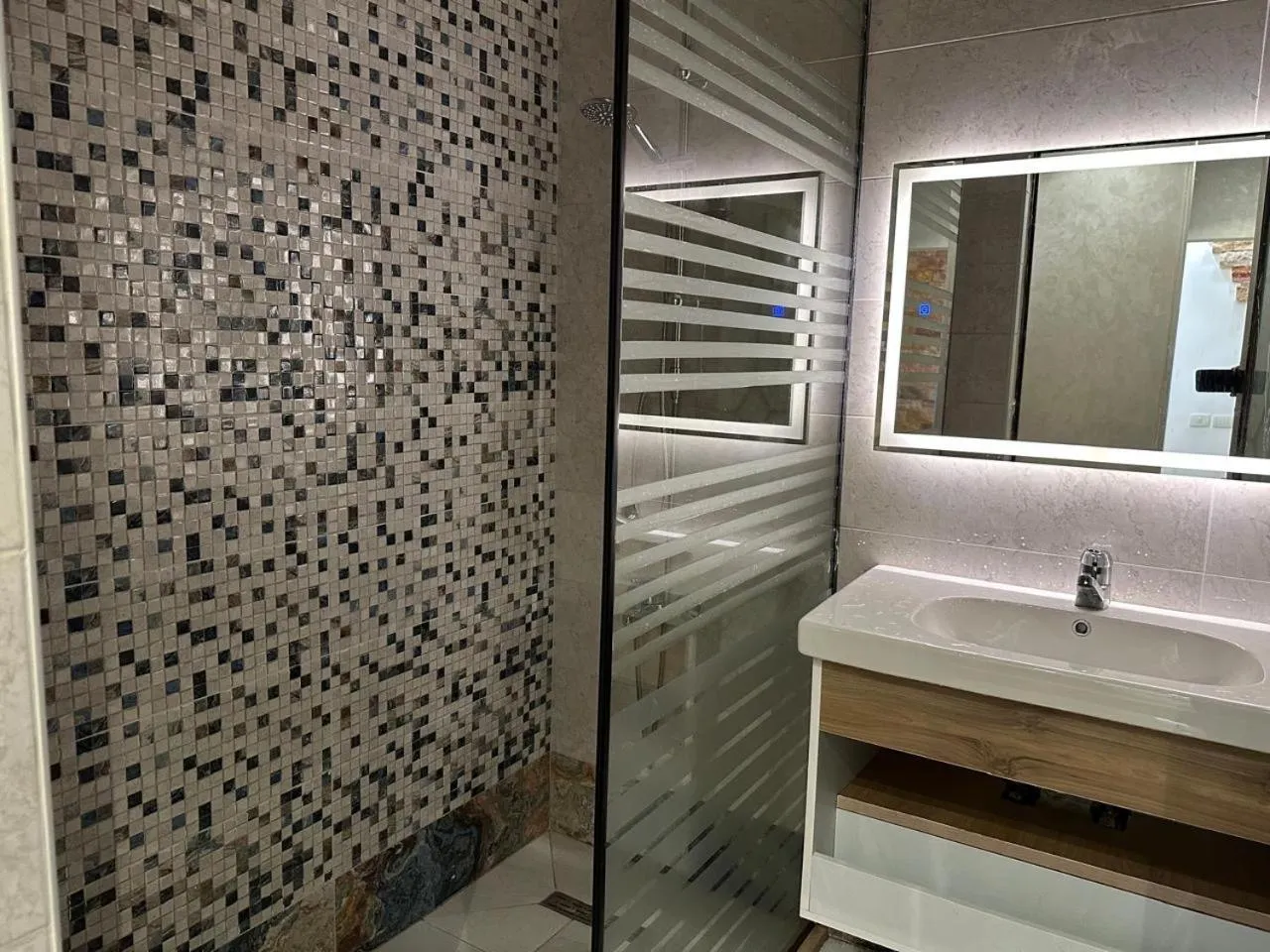 La Sirena Villa for Families only