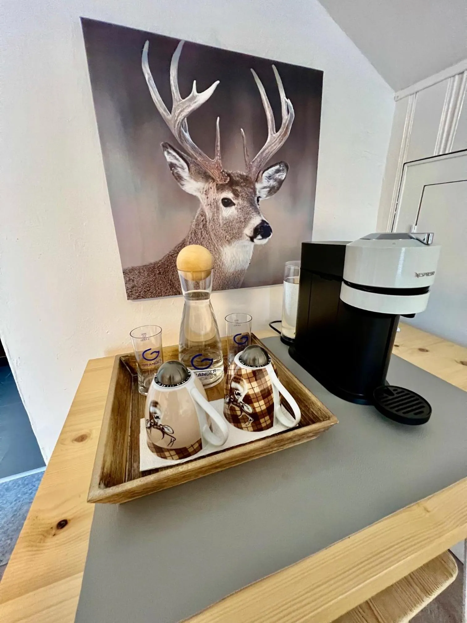 Coffee/tea facilities in Gästehaus Alpvital