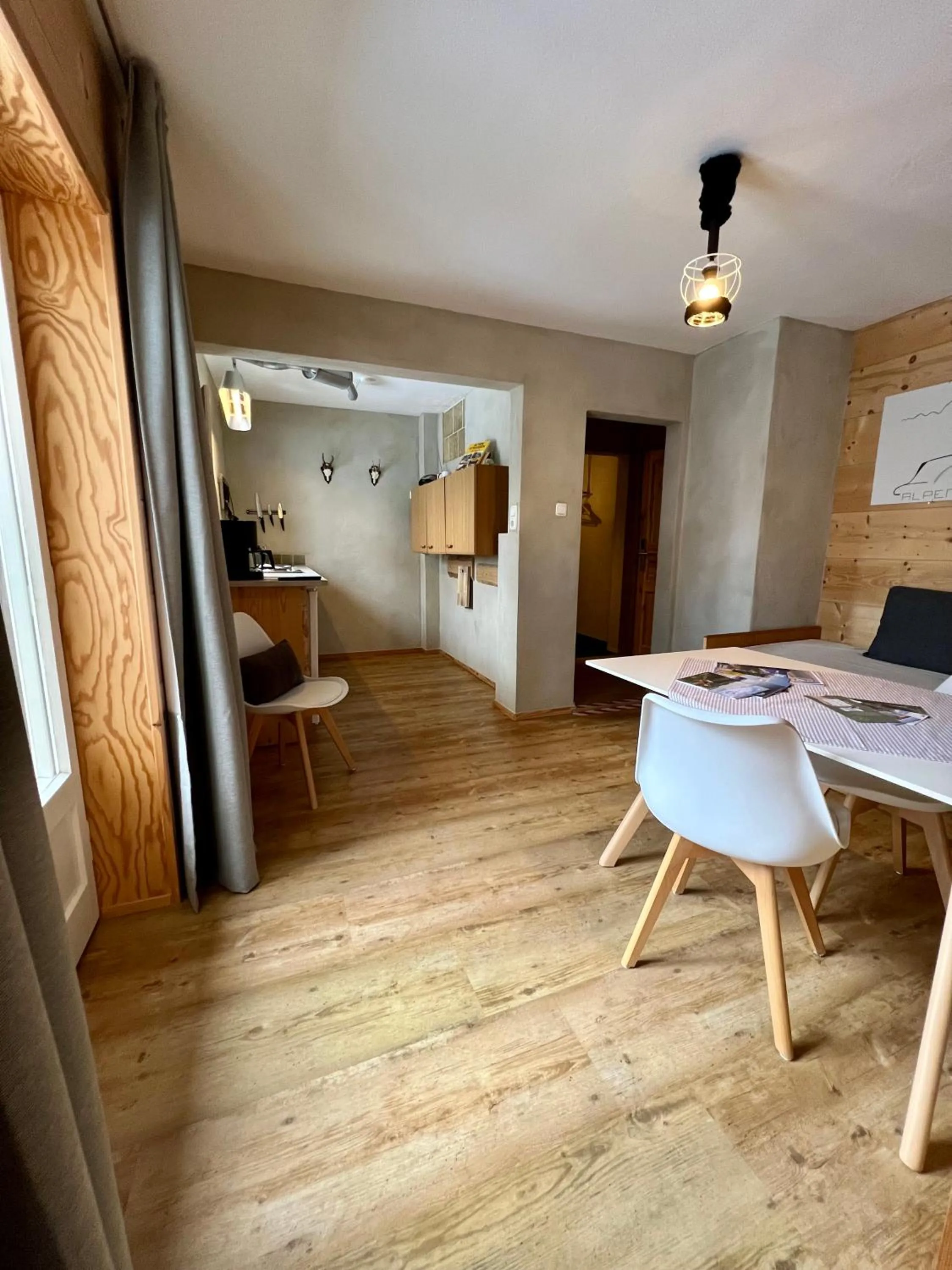 Dining area in Gästehaus Alpvital