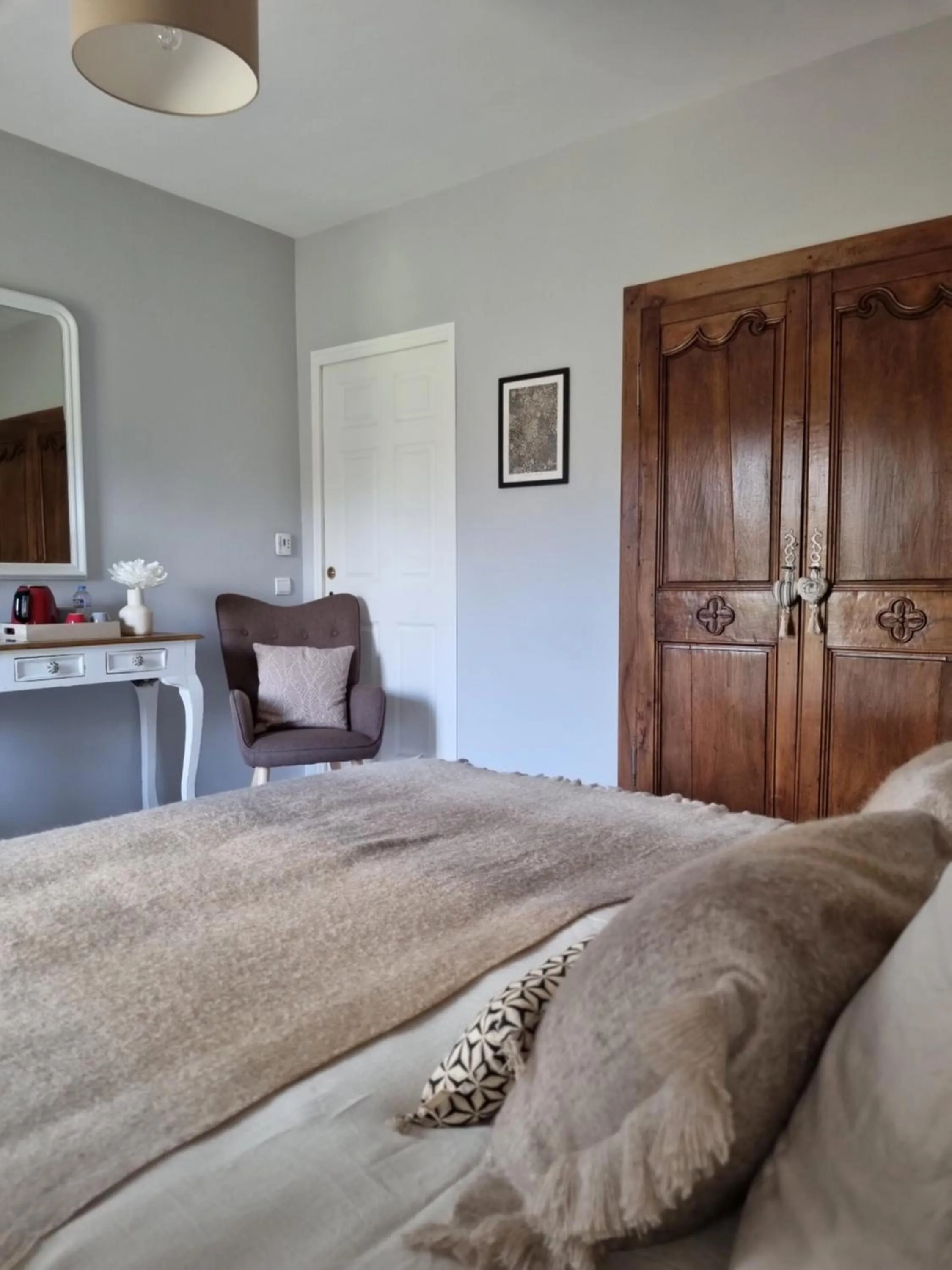 Decorative detail, Bed in Les Chenes Rouges