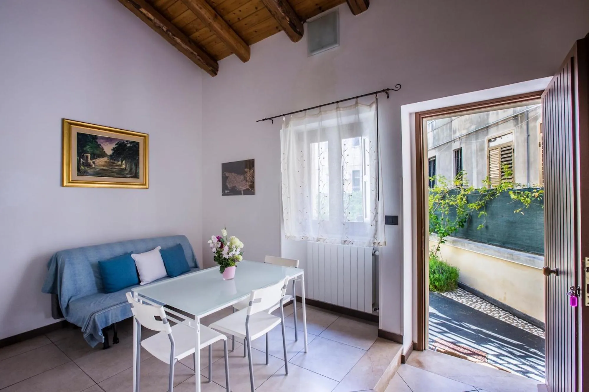 Living room in Kyanos Residence